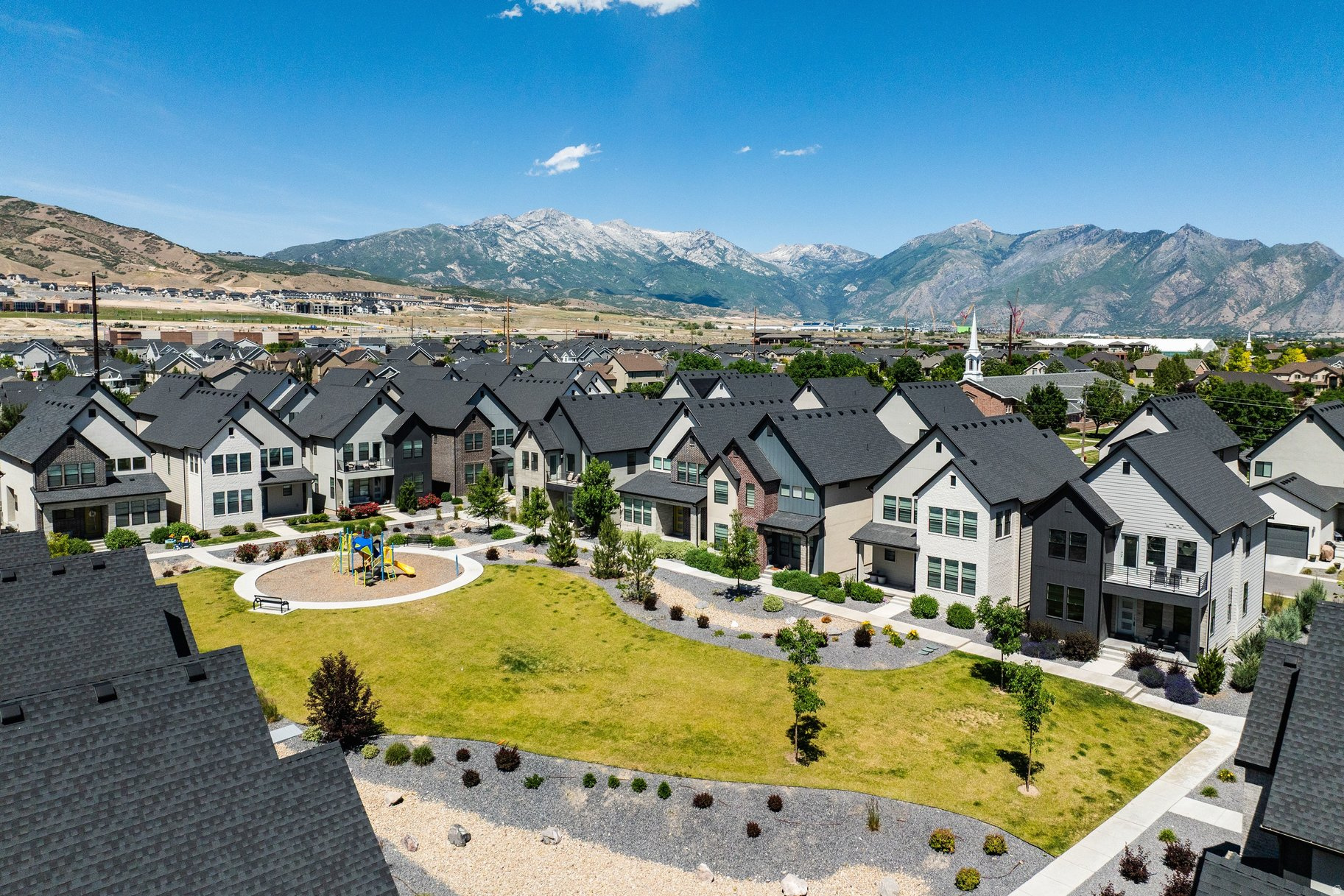PARKVIEW COTTAGES - Residential