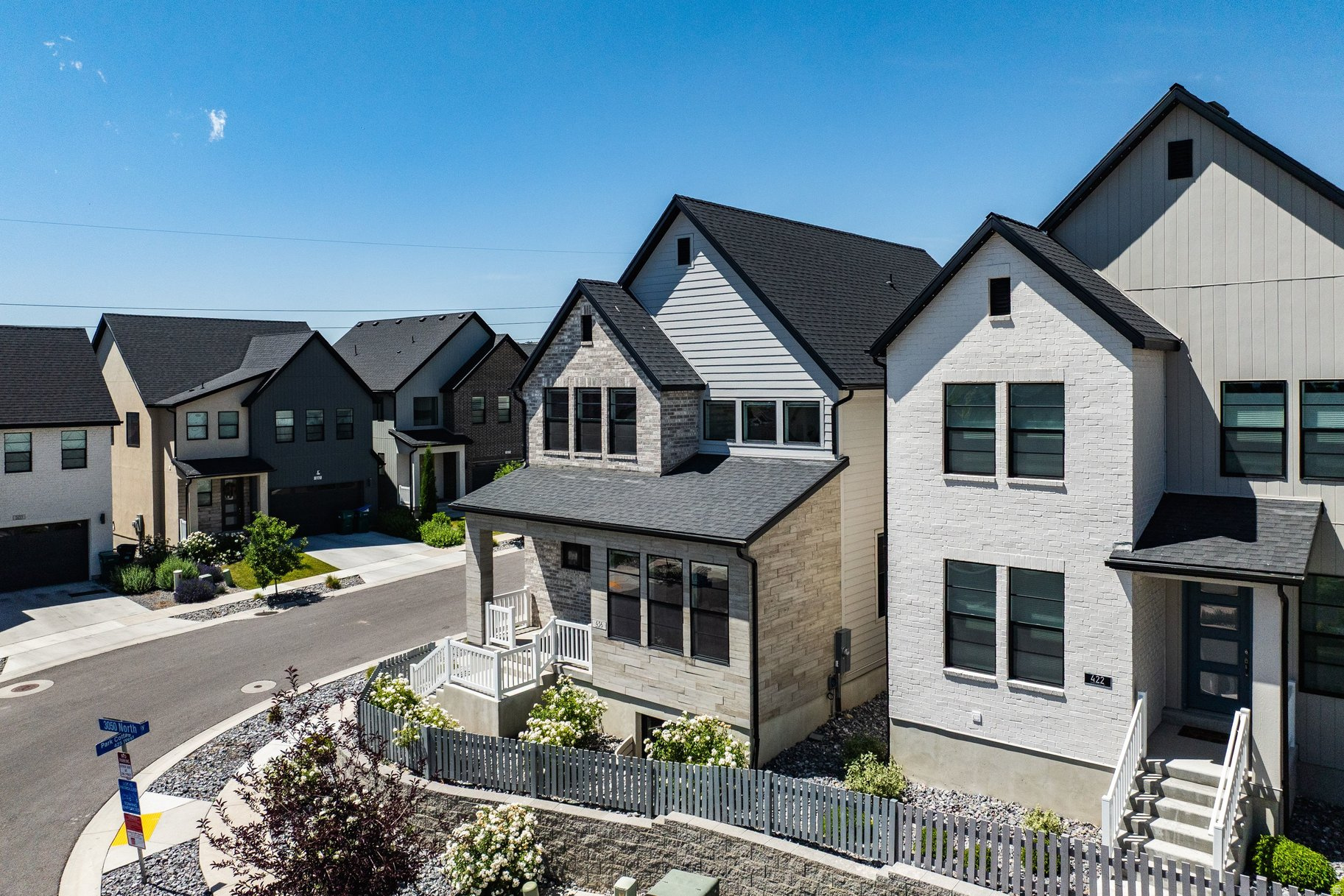 PARKVIEW COTTAGES - Residential