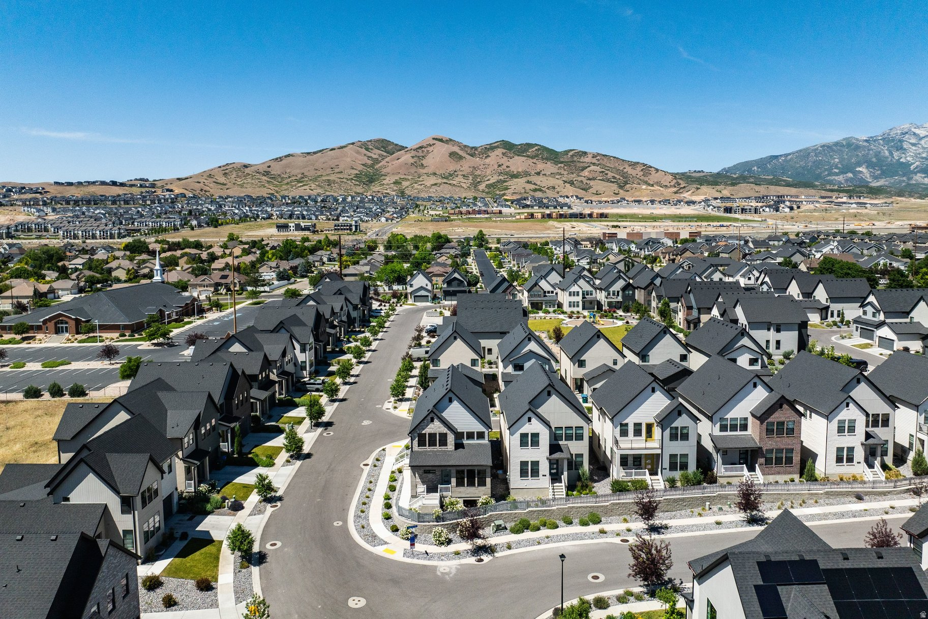 PARKVIEW COTTAGES - Residential