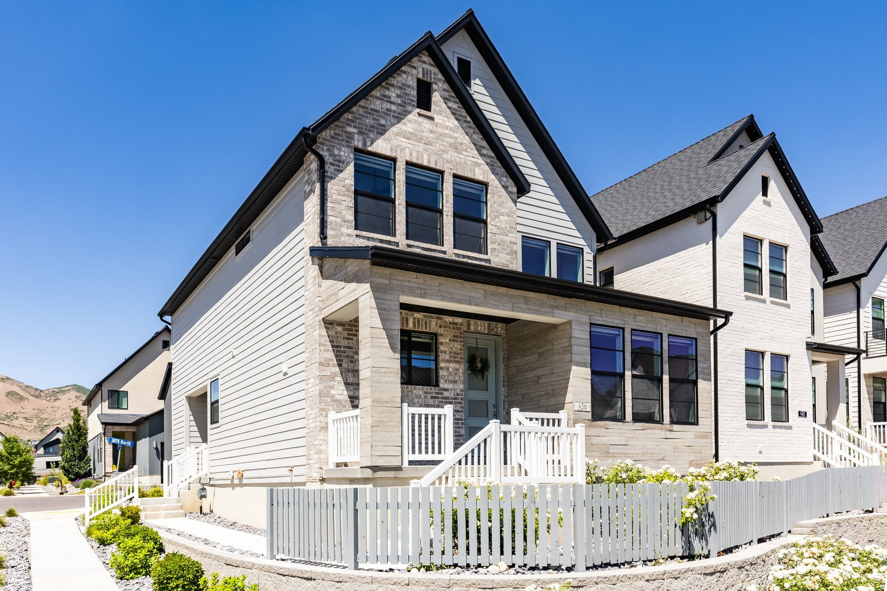 PARKVIEW COTTAGES - Residential