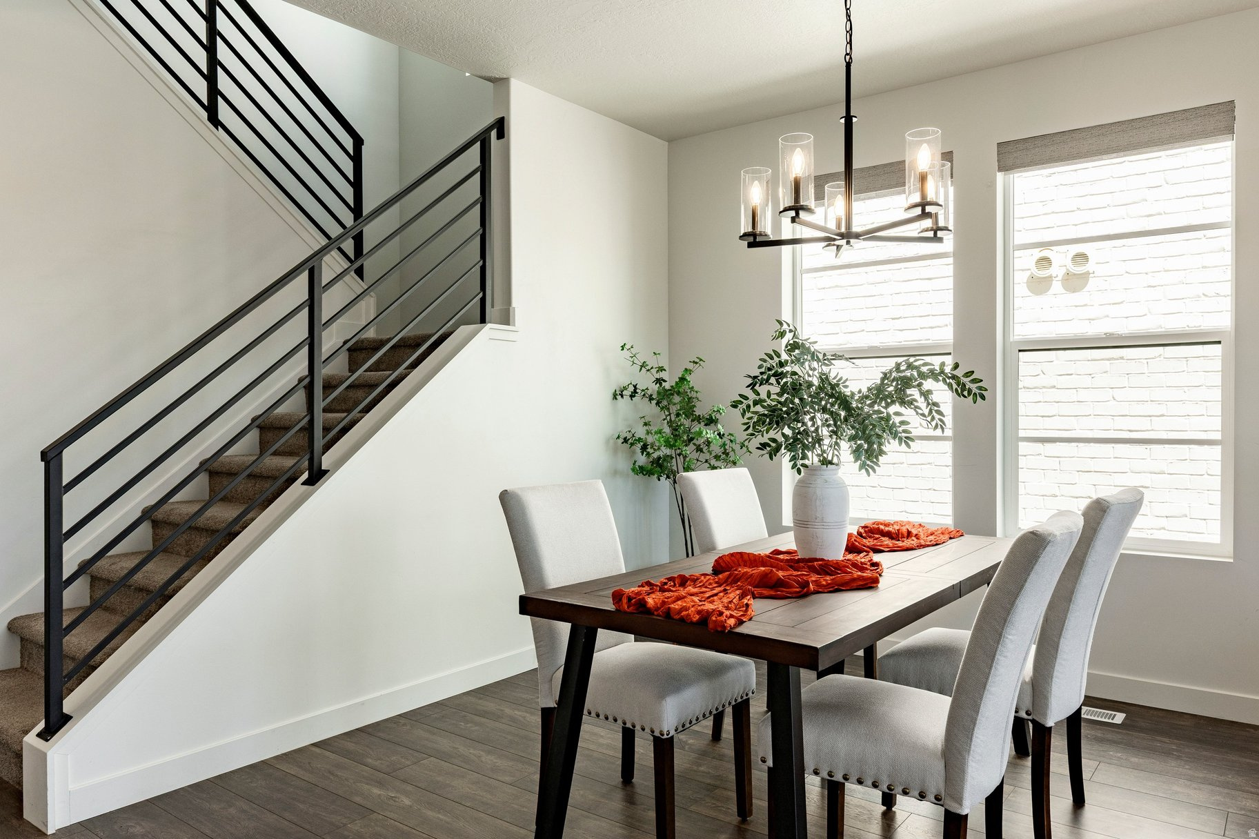 PARKVIEW COTTAGES - Residential