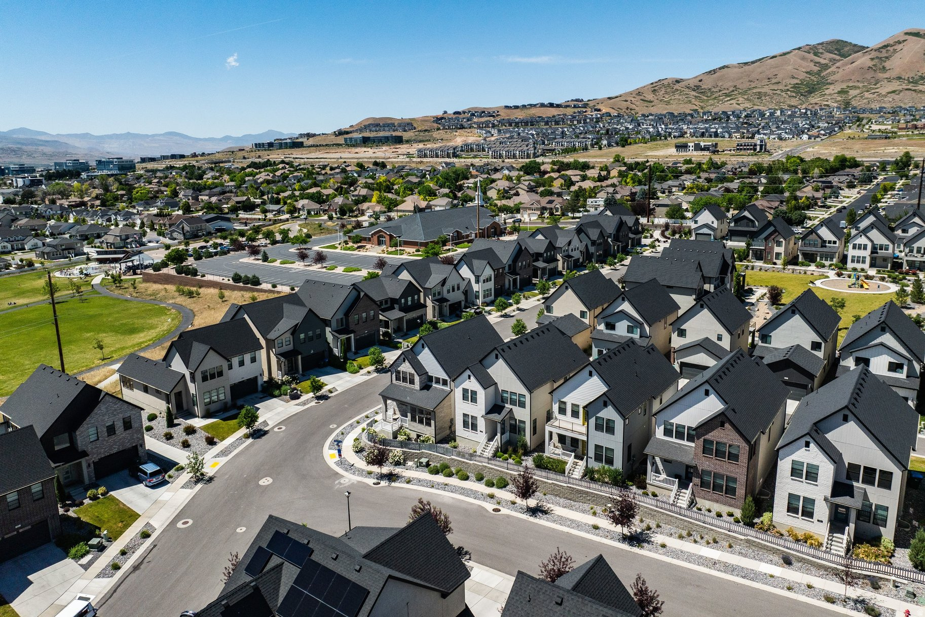 PARKVIEW COTTAGES - Residential