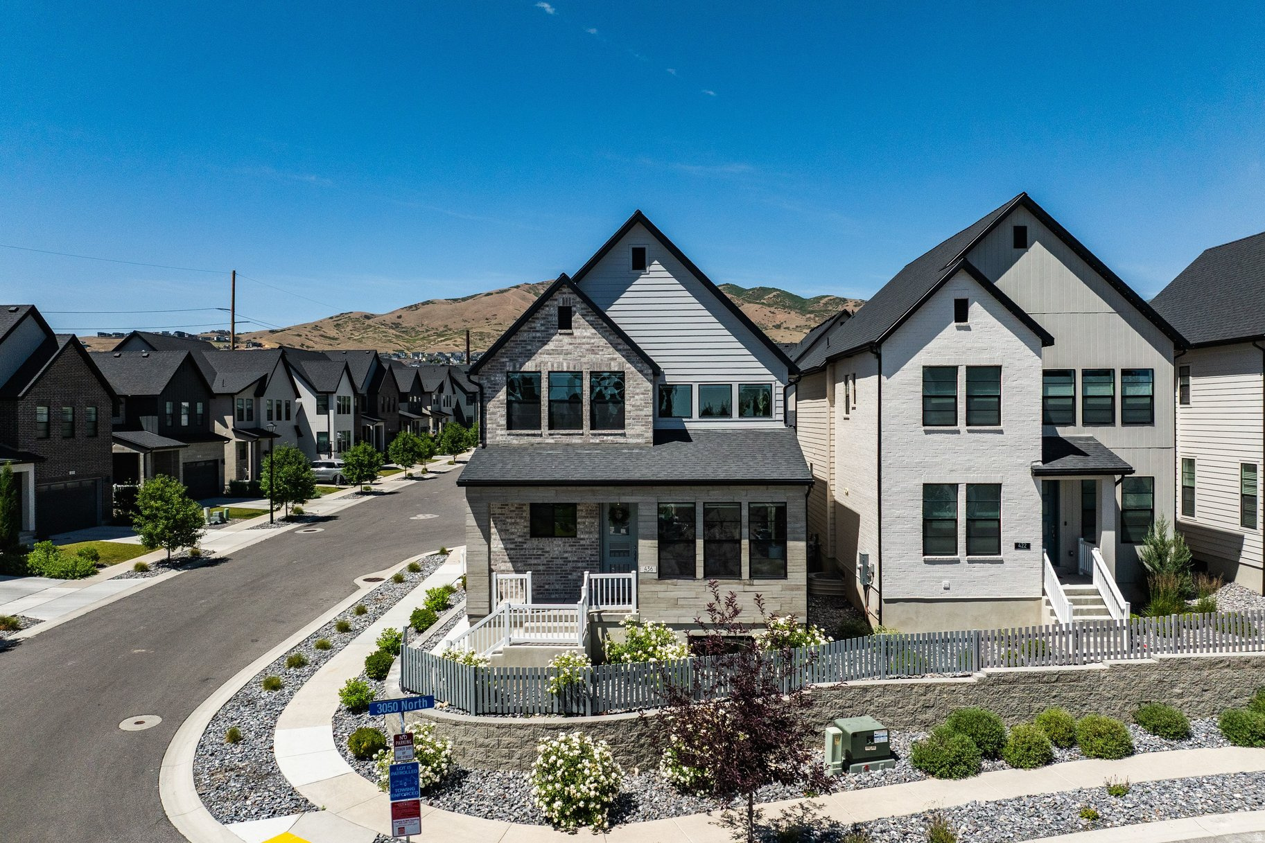 PARKVIEW COTTAGES - Residential