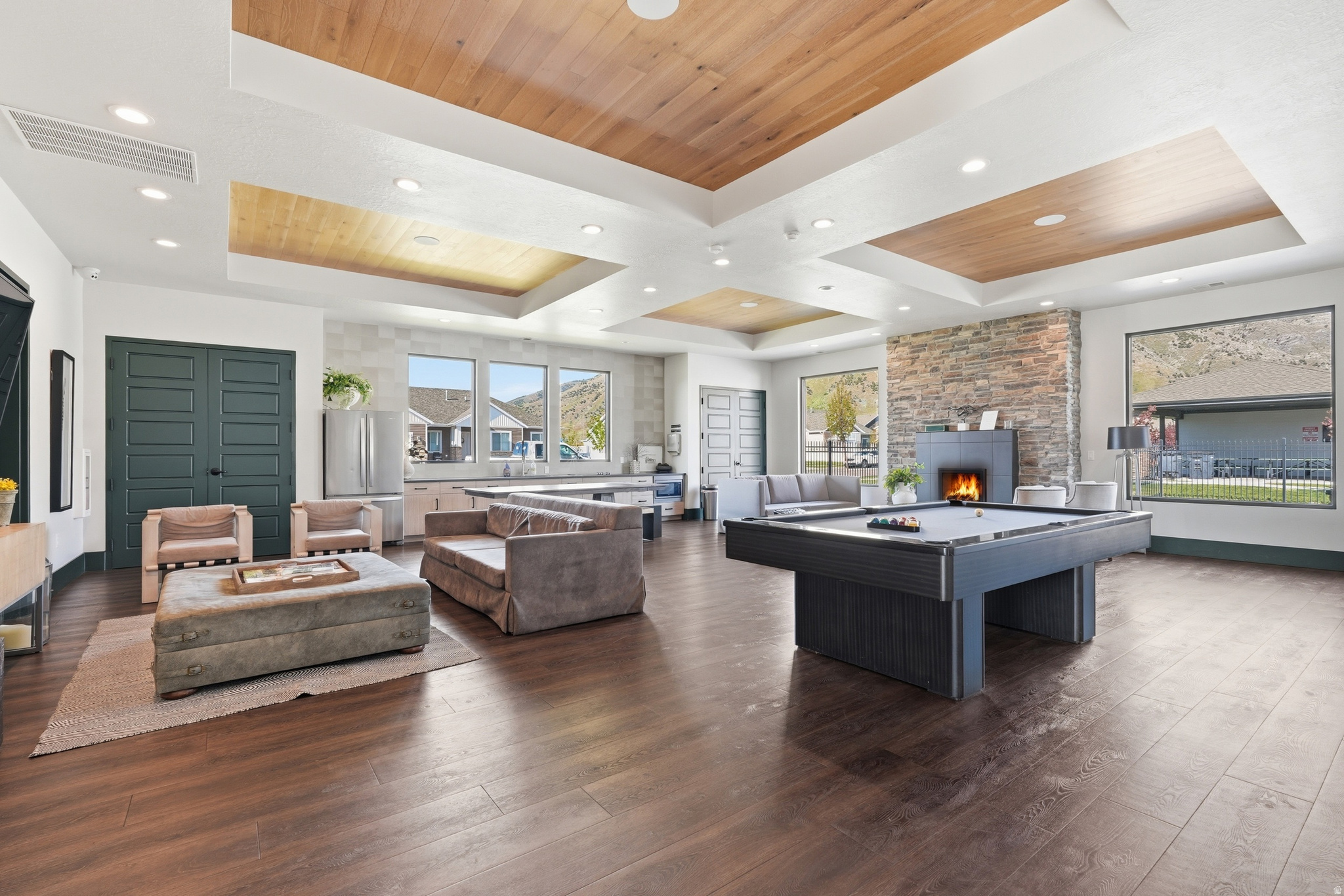 ELK MOUNTAIN - Residential