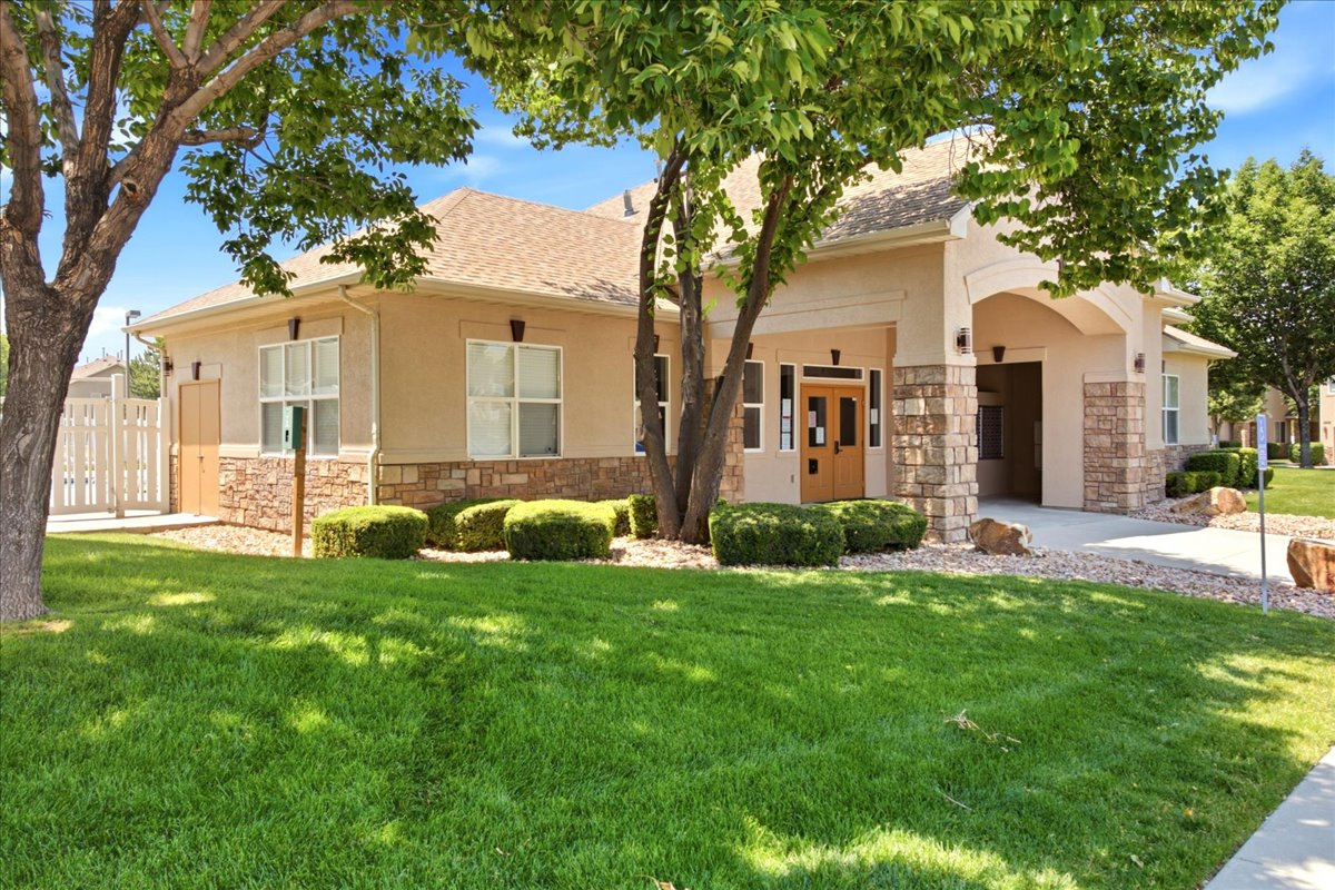TOWNS AT HUNTER VILLAGE - Residential