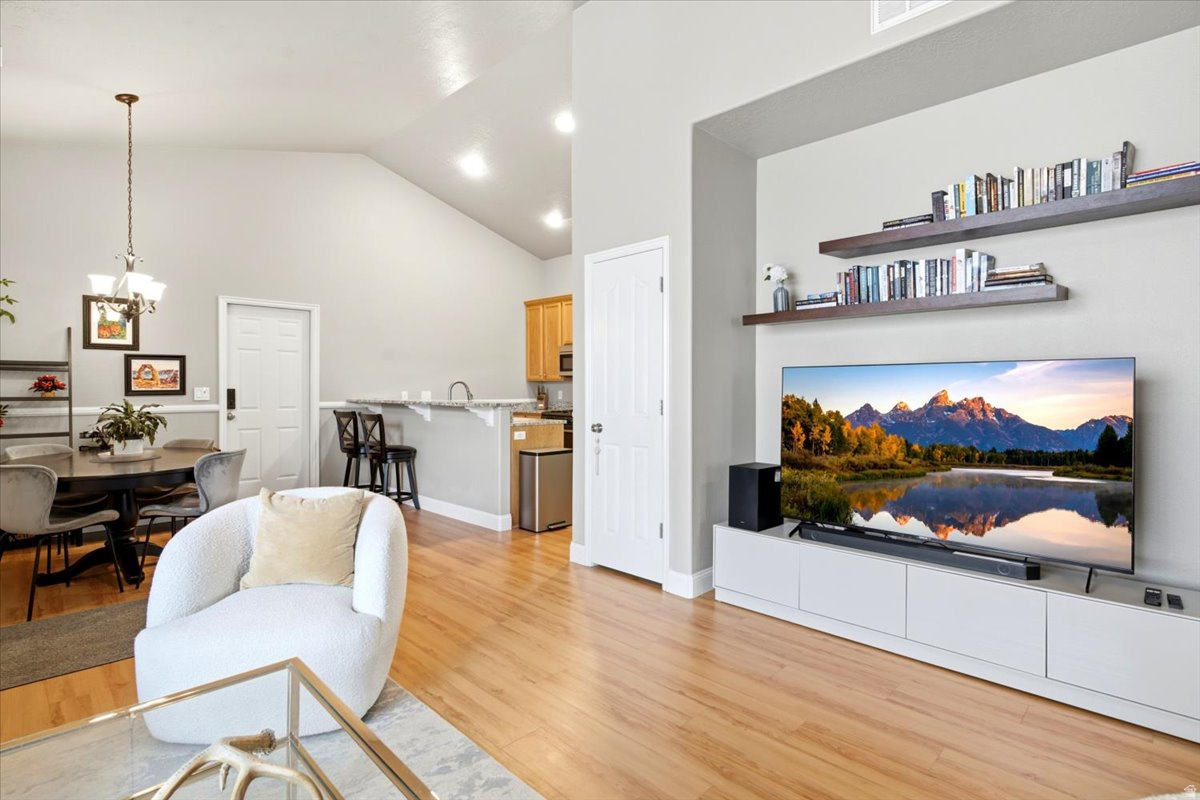 TOWNS AT HUNTER VILLAGE - Residential