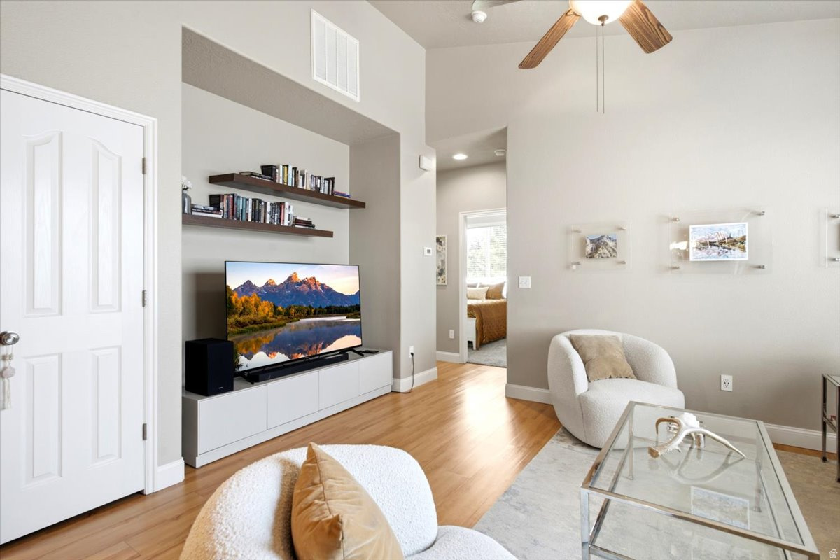 TOWNS AT HUNTER VILLAGE - Residential