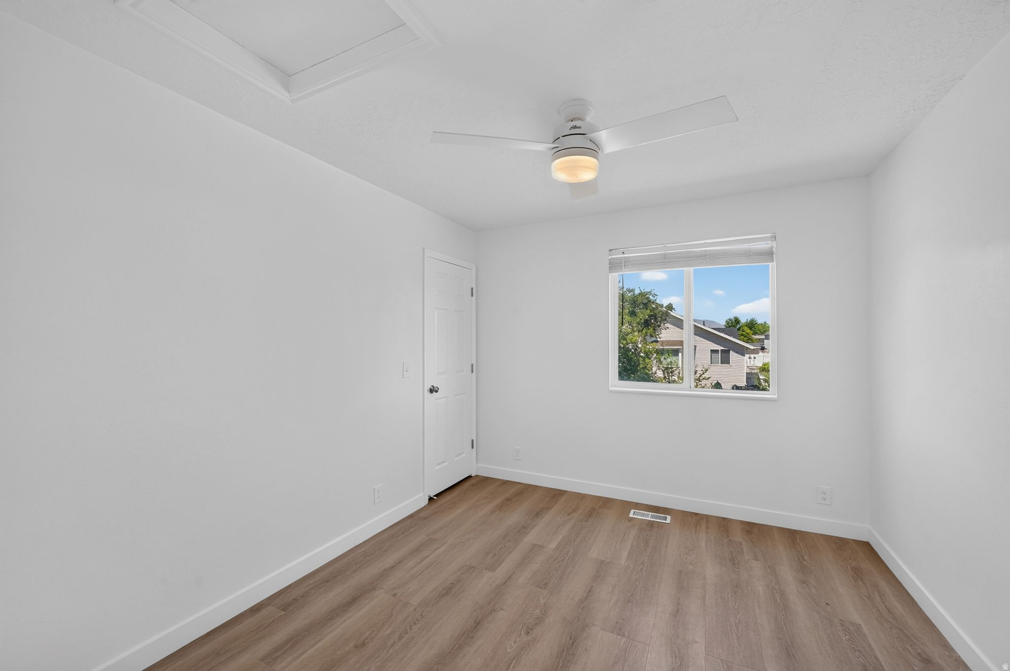 KINGSPOINTE - Residential