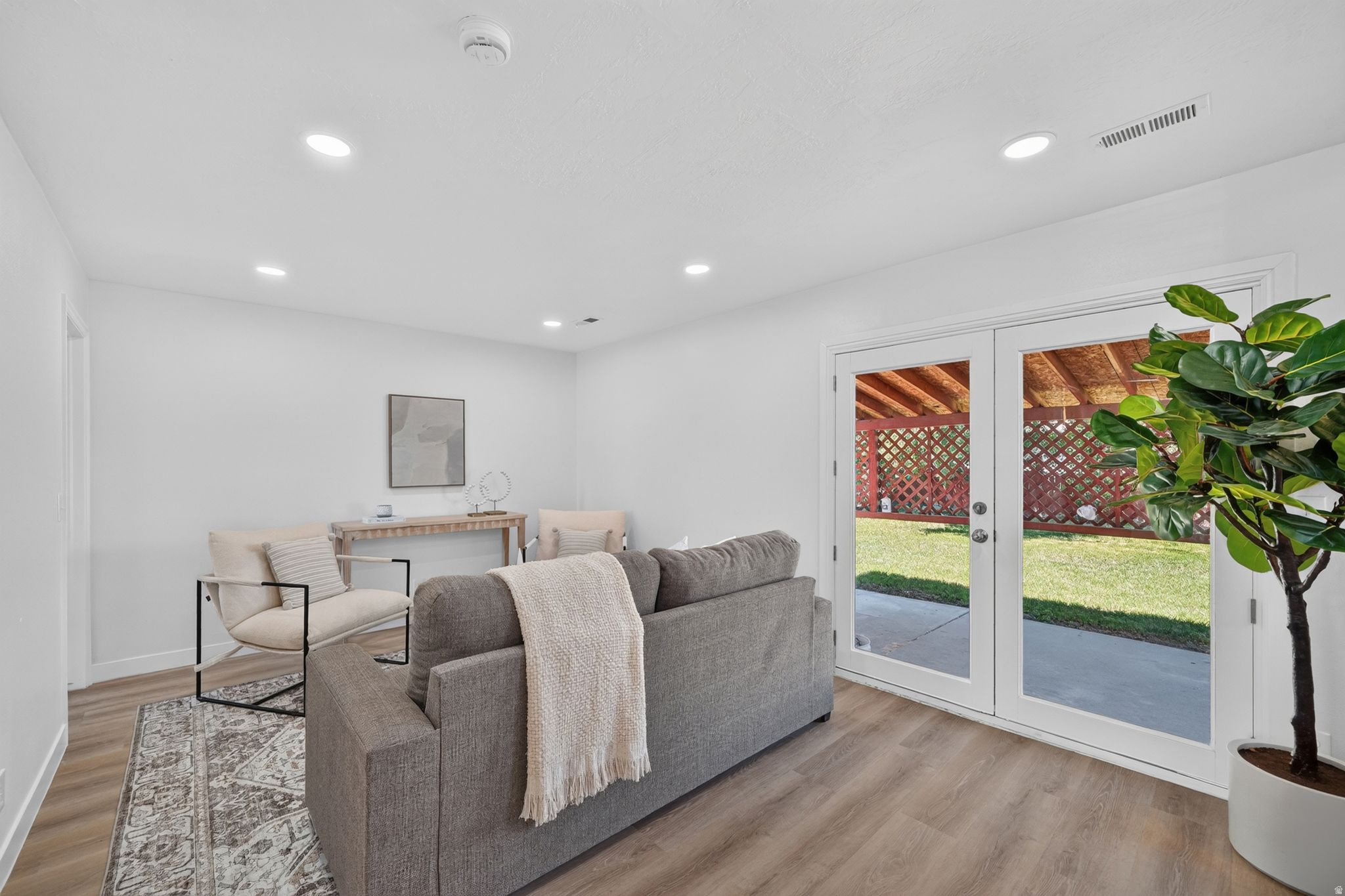 KINGSPOINTE - Residential