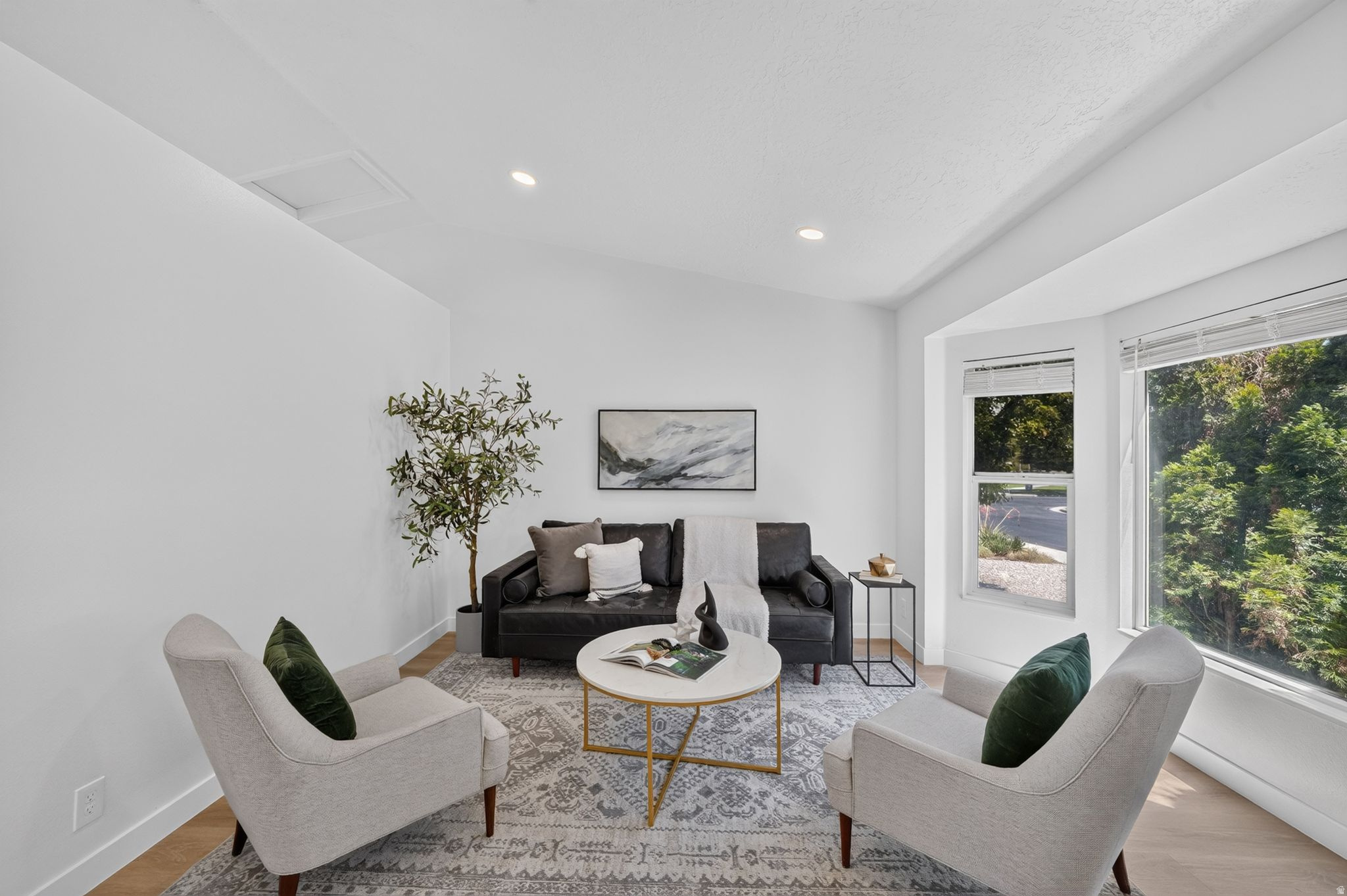 KINGSPOINTE - Residential