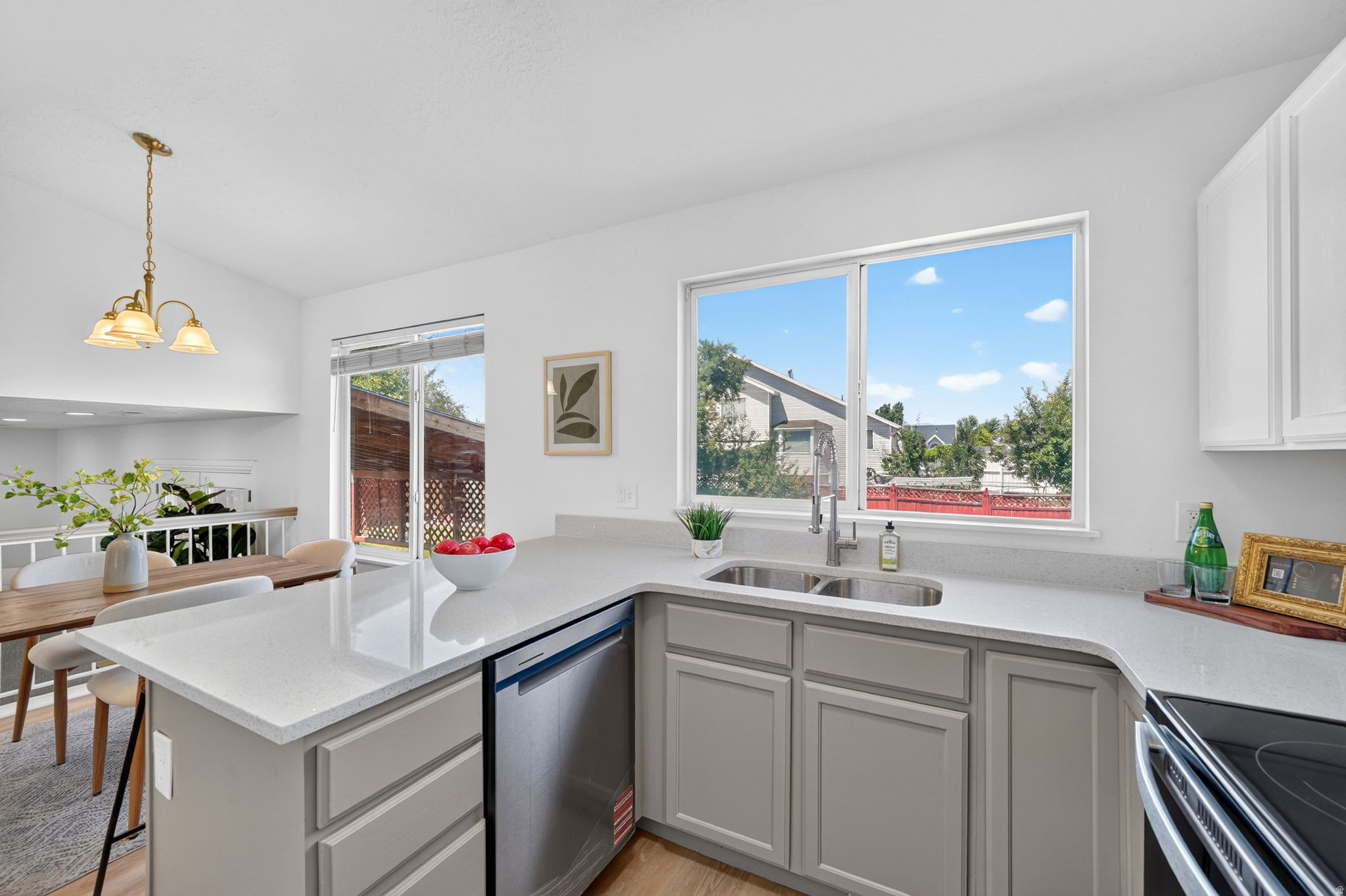 KINGSPOINTE - Residential