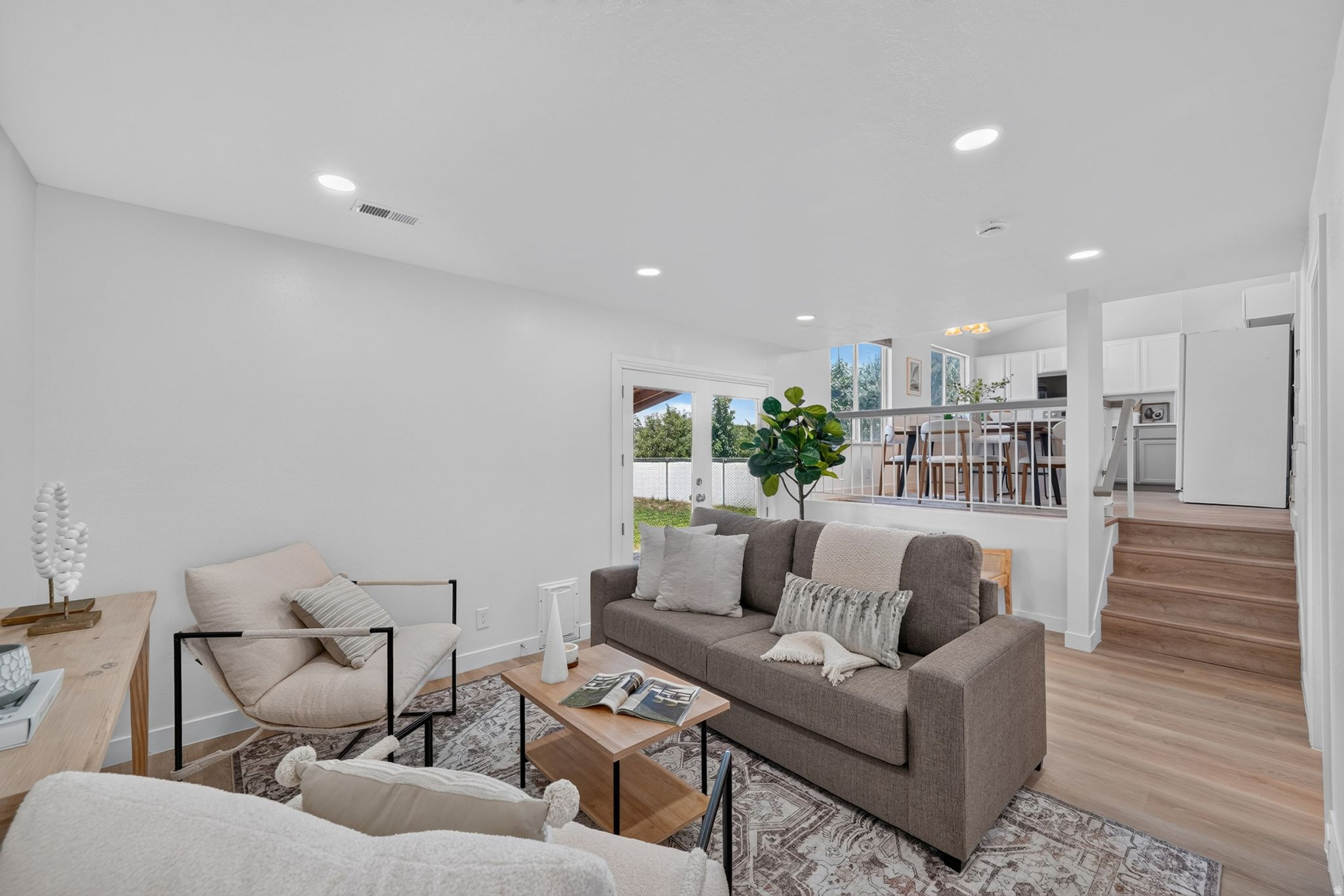 KINGSPOINTE - Residential