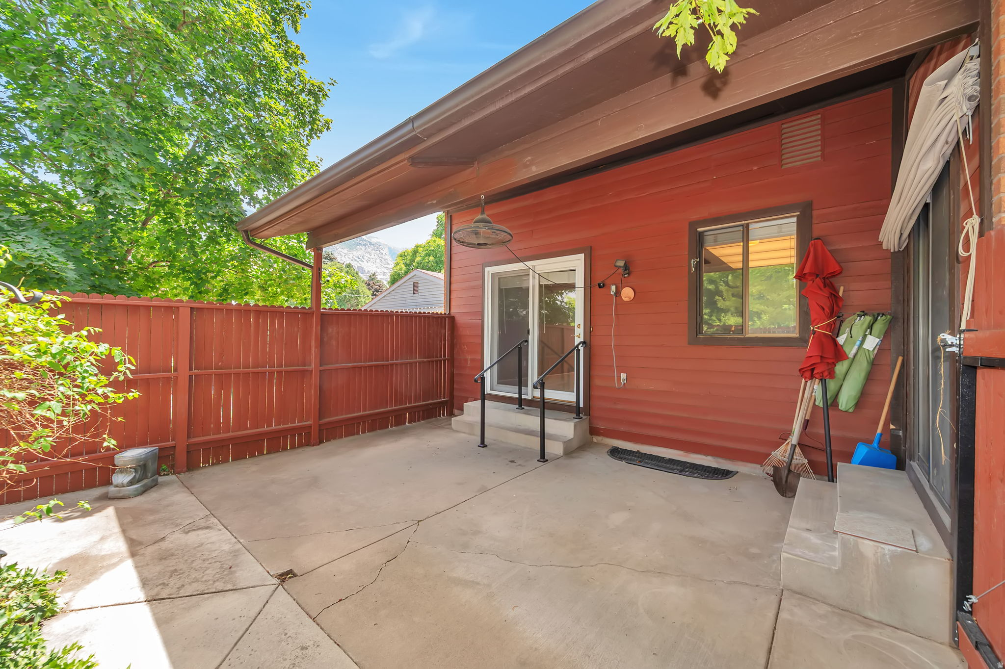 EASTGROVE - Residential