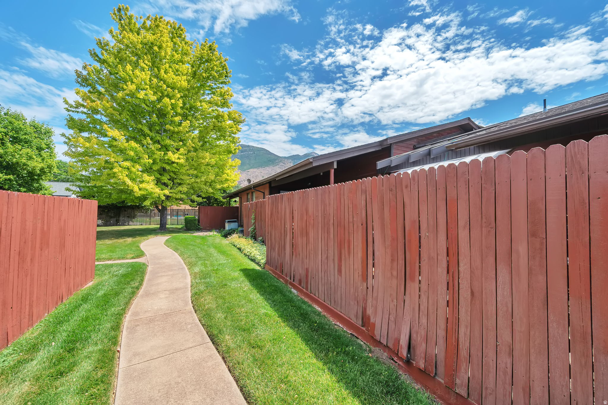 EASTGROVE - Residential