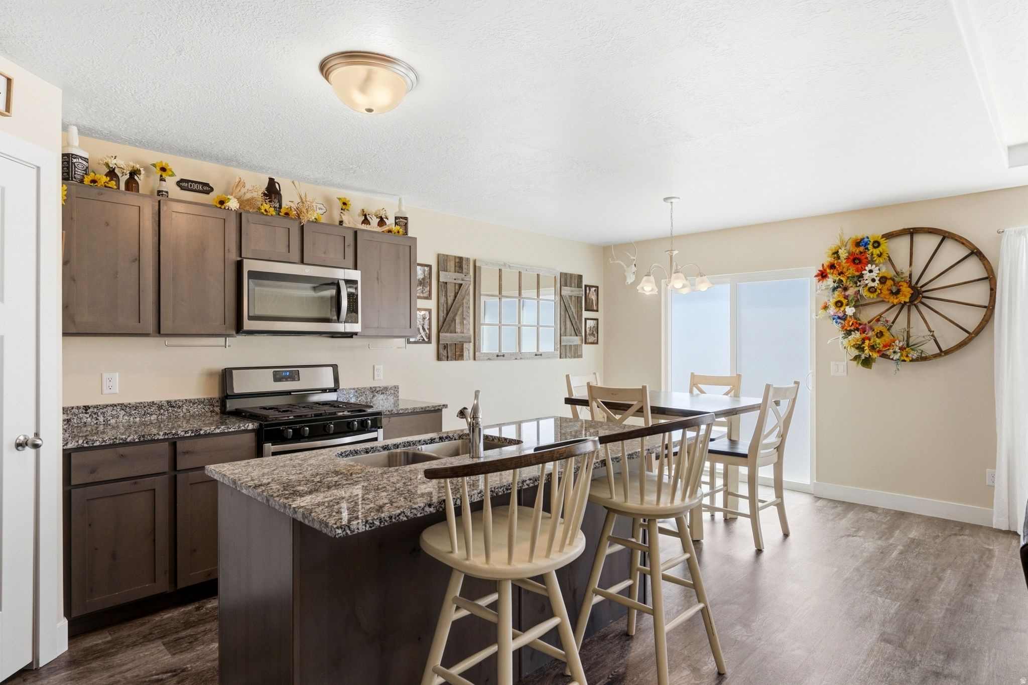 DESERET HIGHLANDS - Residential