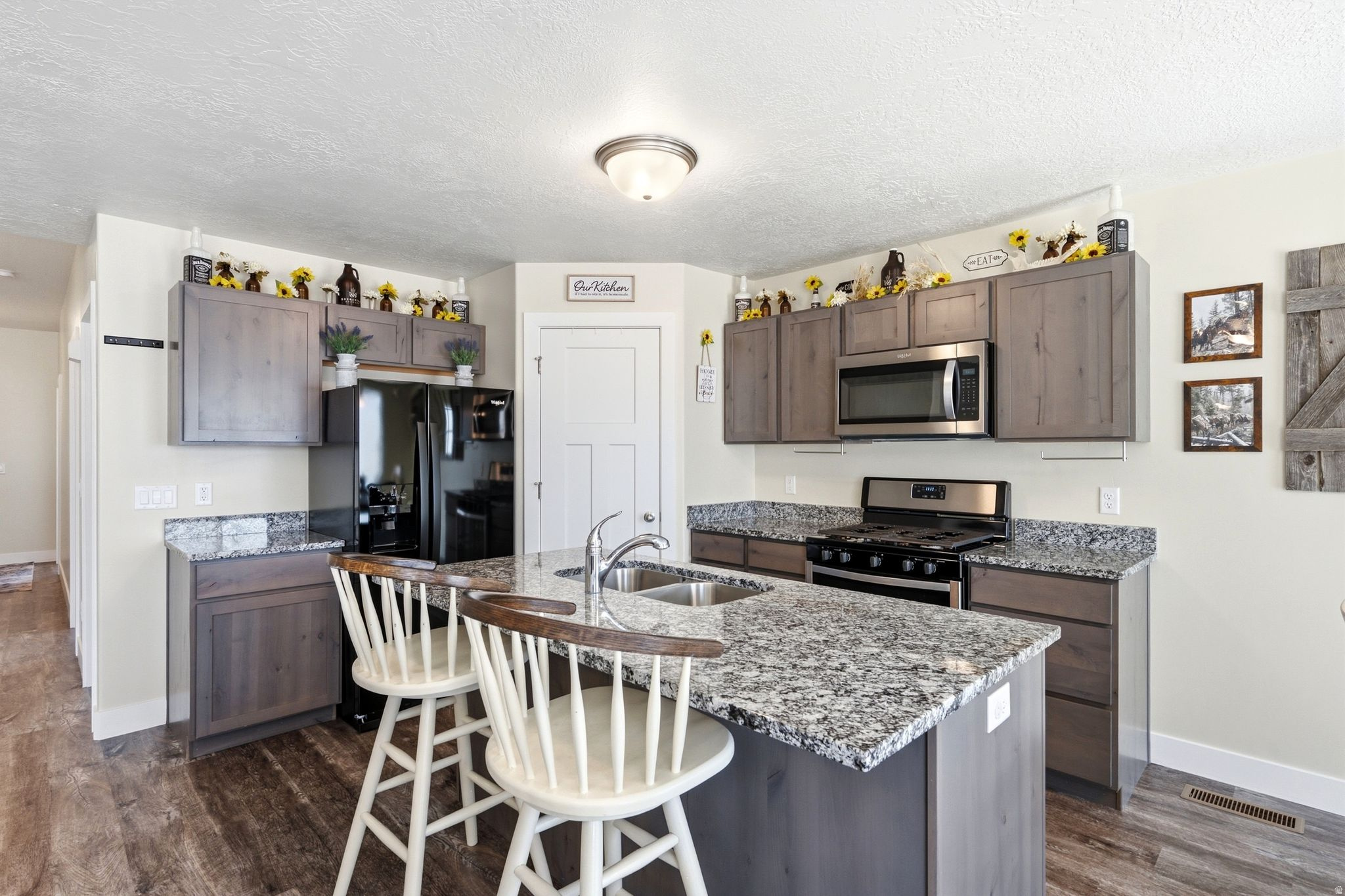 DESERET HIGHLANDS - Residential