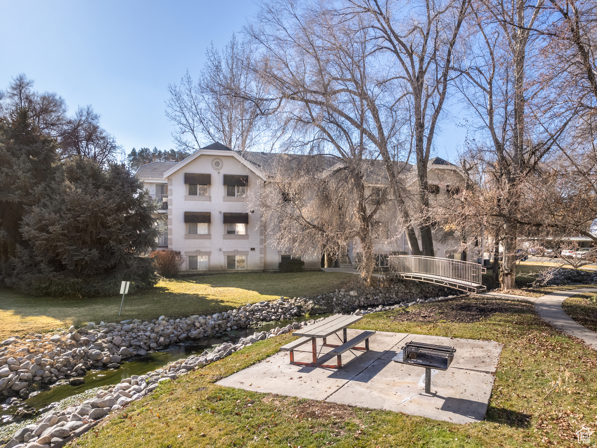 FRANKLIN PARK CONDO - Residential