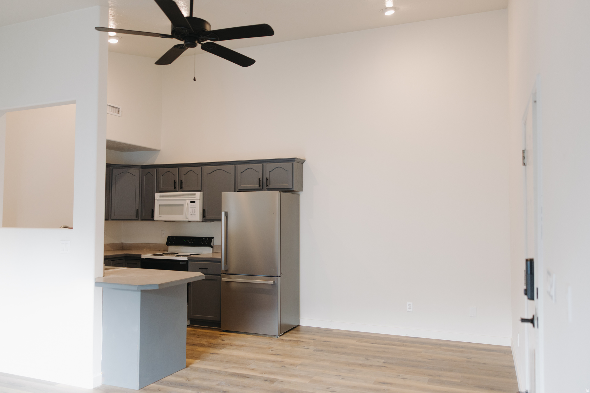 FRANKLIN PARK CONDO - Residential
