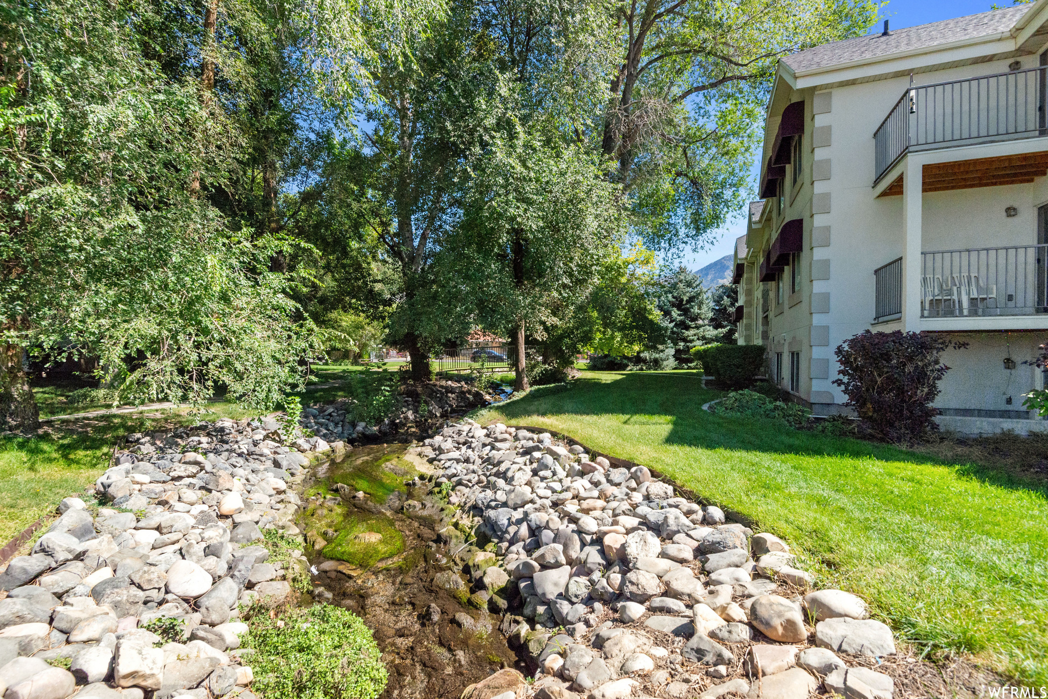 FRANKLIN PARK CONDO - Residential