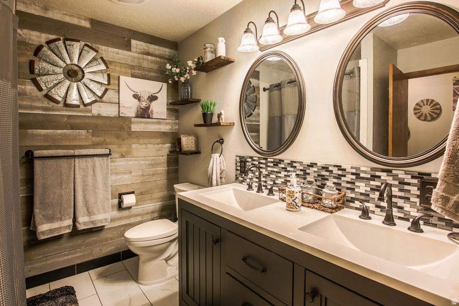 LAKEVIEW HEIGHTS - Residential