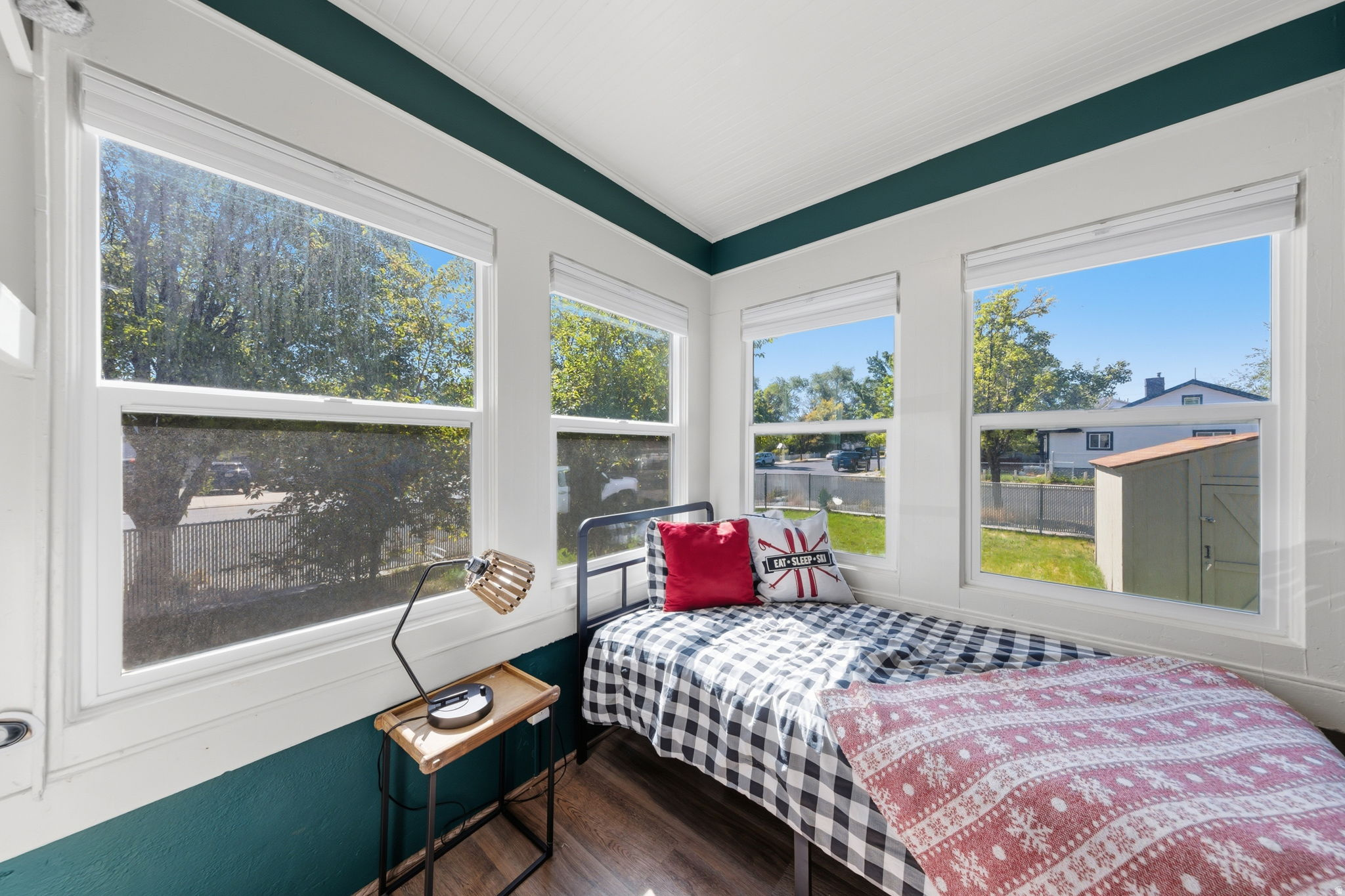 LONGVIEW PARK - Residential