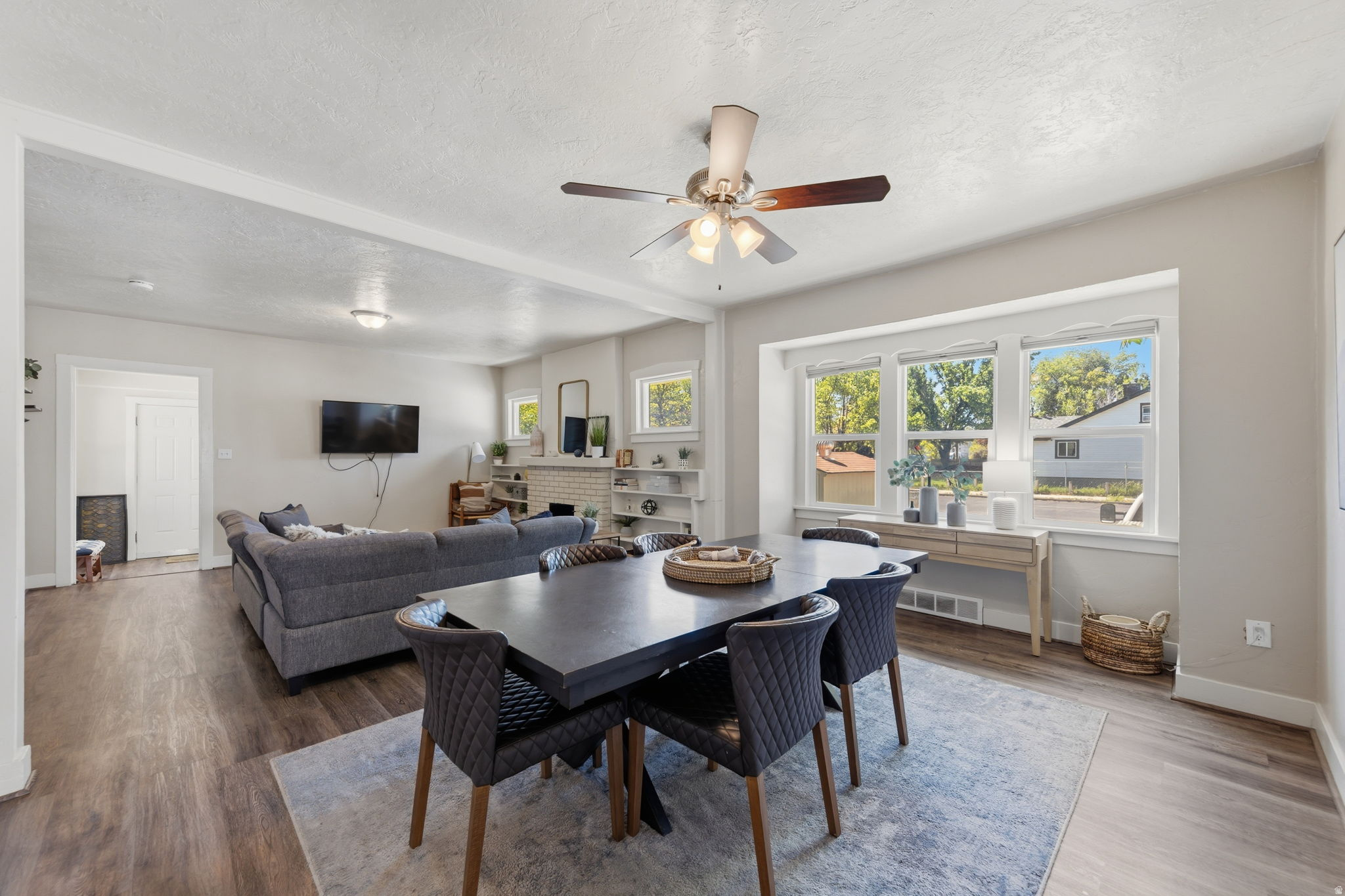 LONGVIEW PARK - Residential