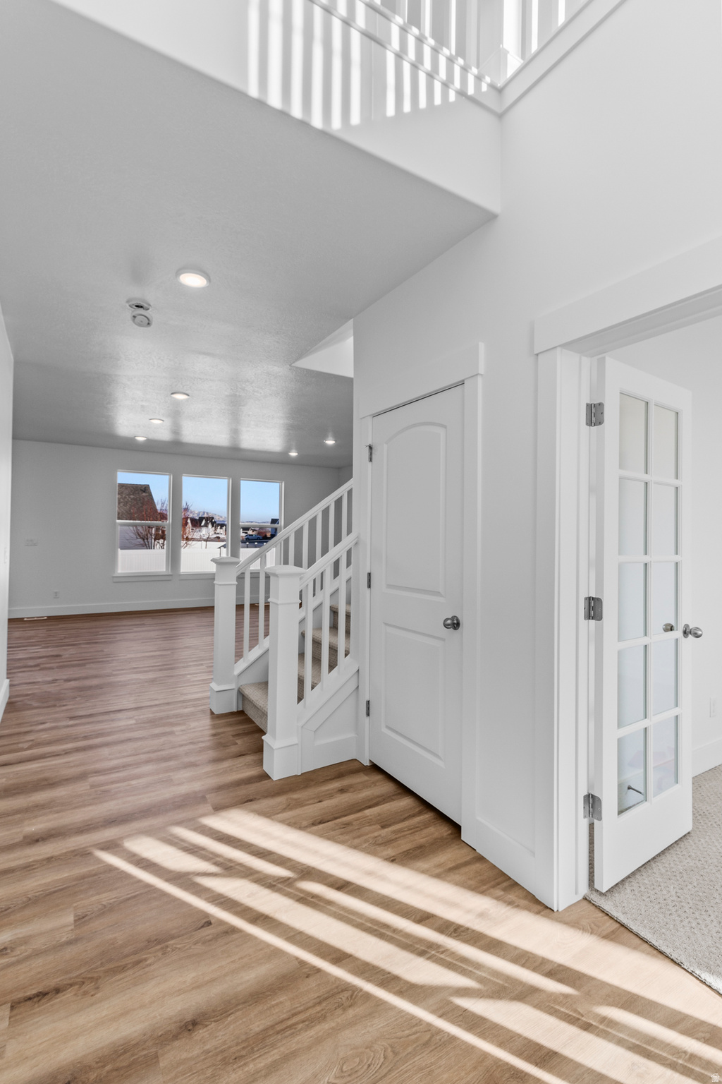ENVISION ESTATES - Residential