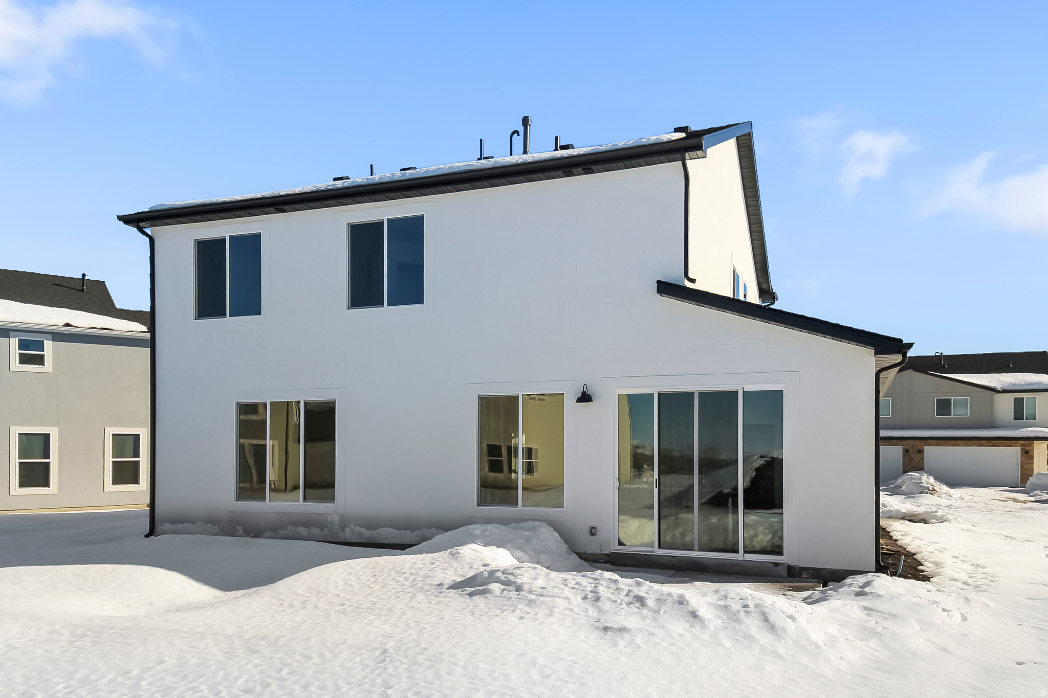 ENVISION ESTATES - Residential