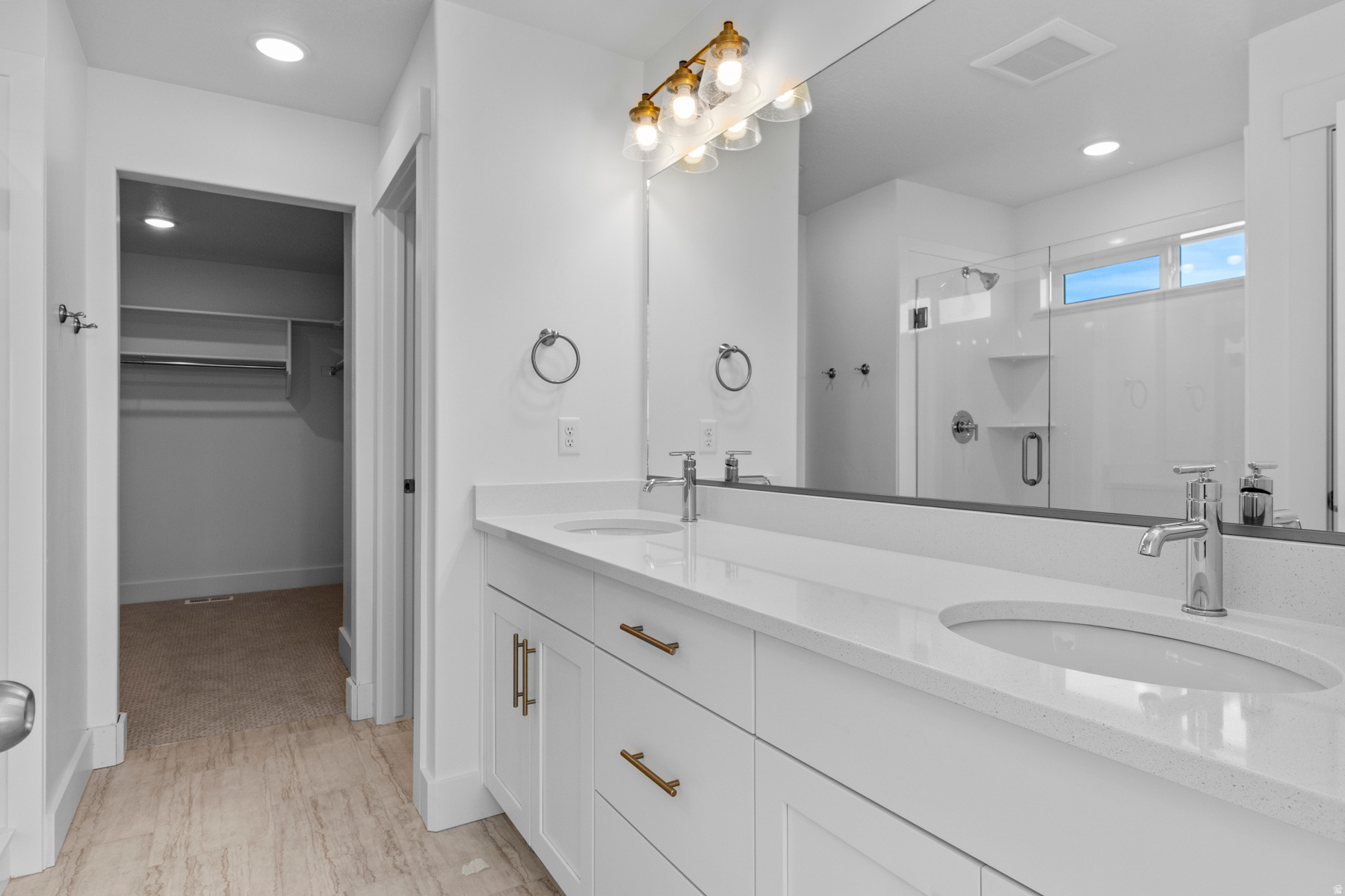 ENVISION ESTATES - Residential