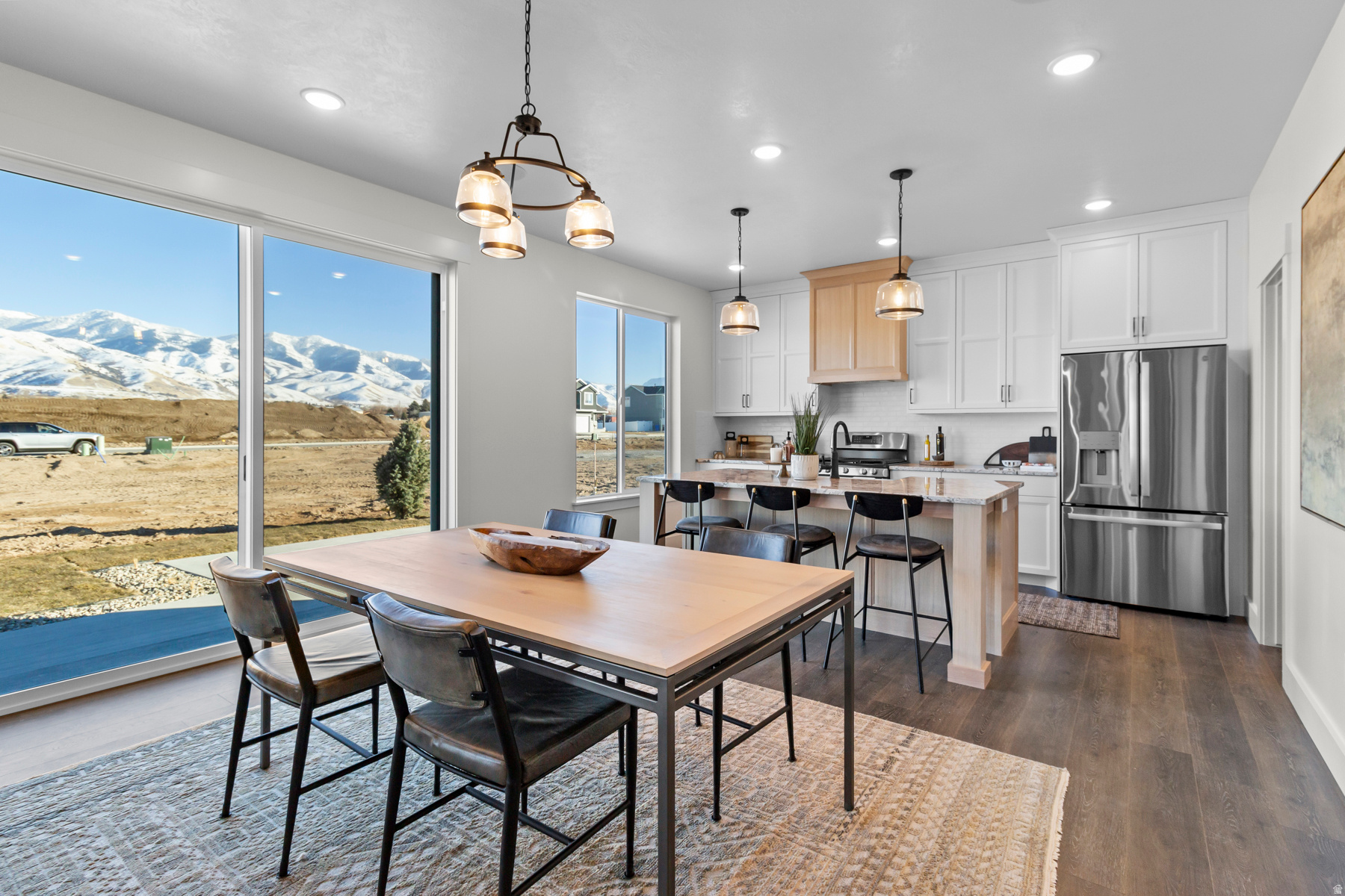 ENVISION ESTATES - Residential