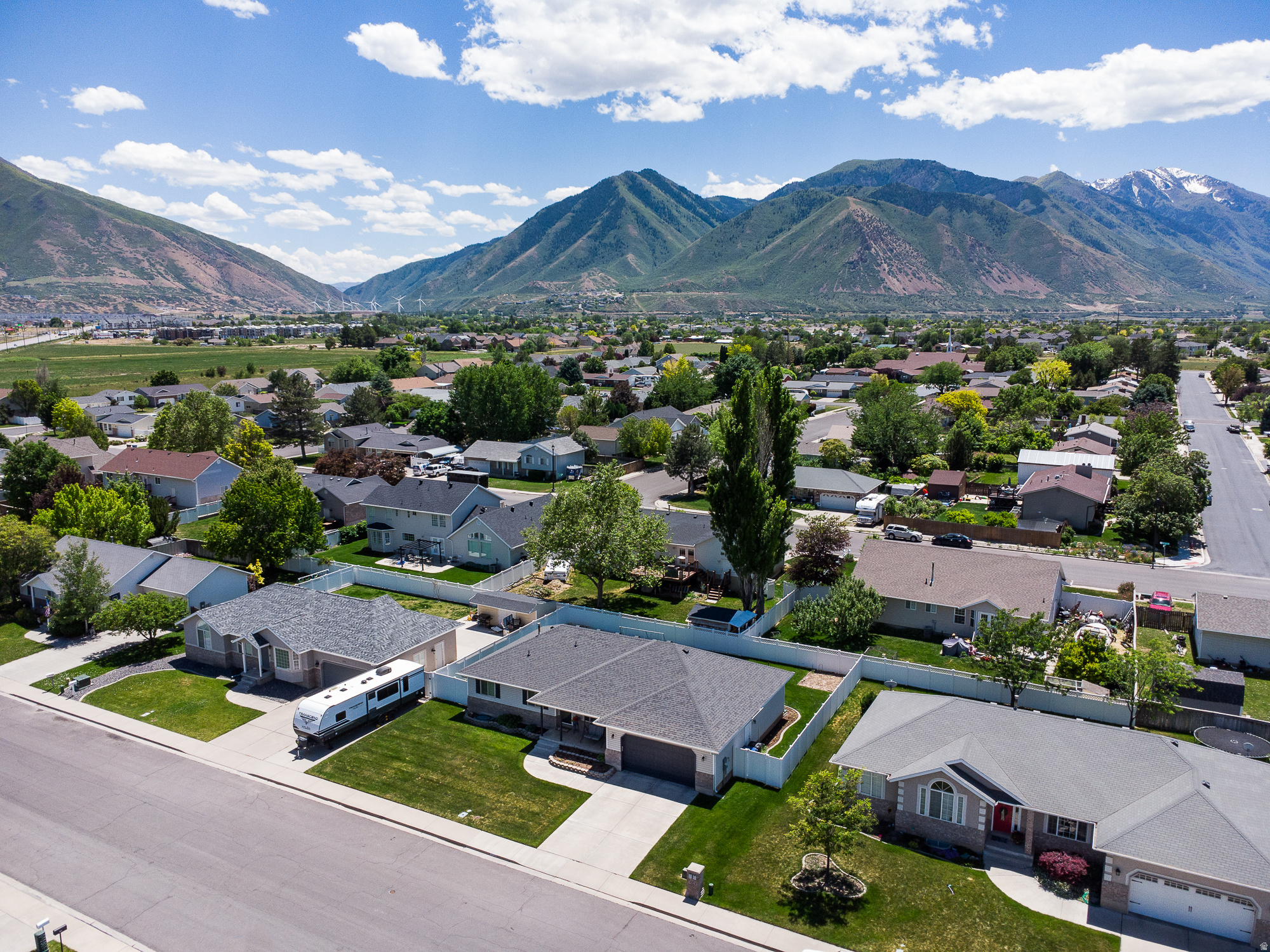 MOUNTAIN VIEW ESTATES - Residential