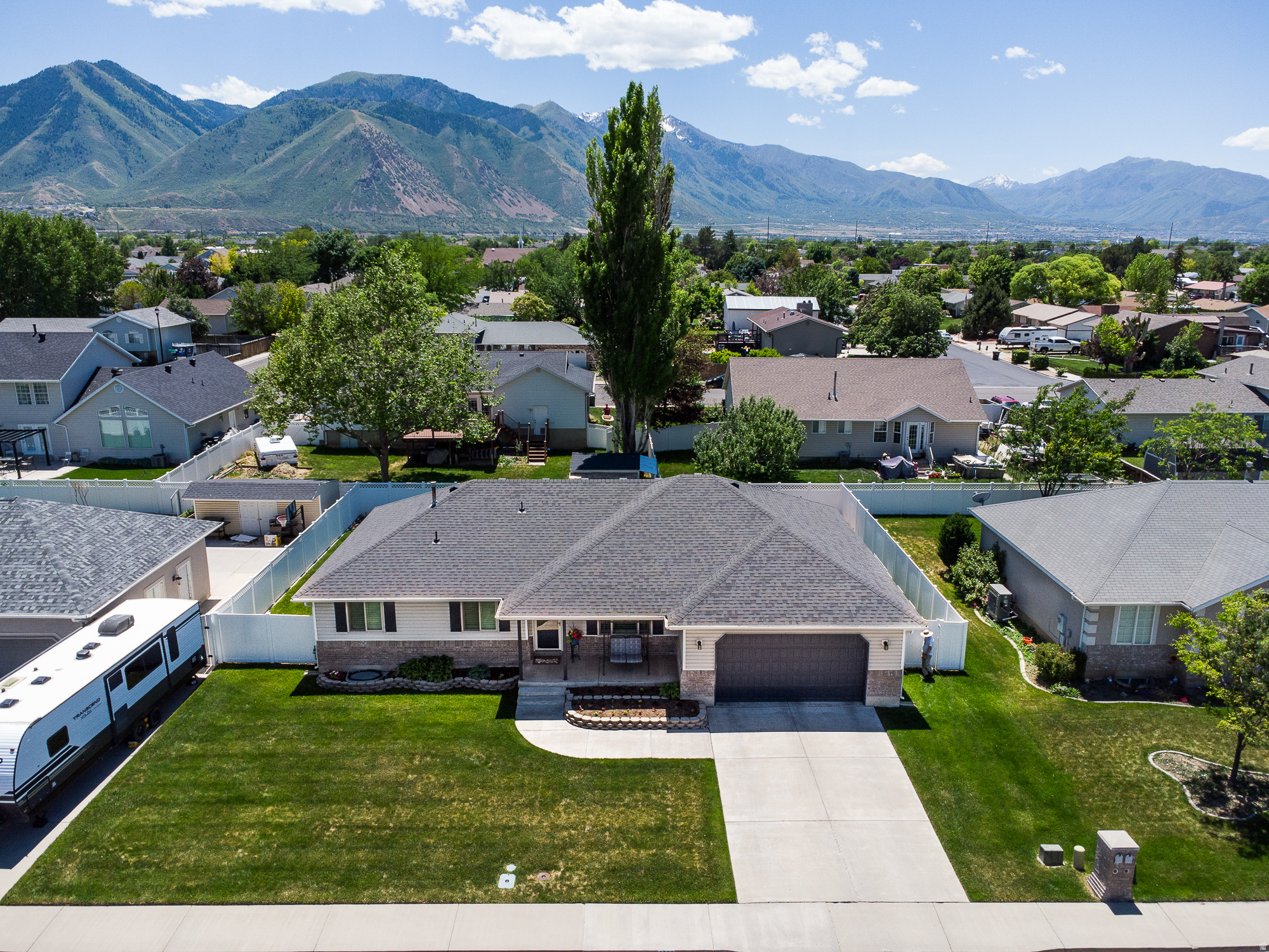 MOUNTAIN VIEW ESTATES - Residential