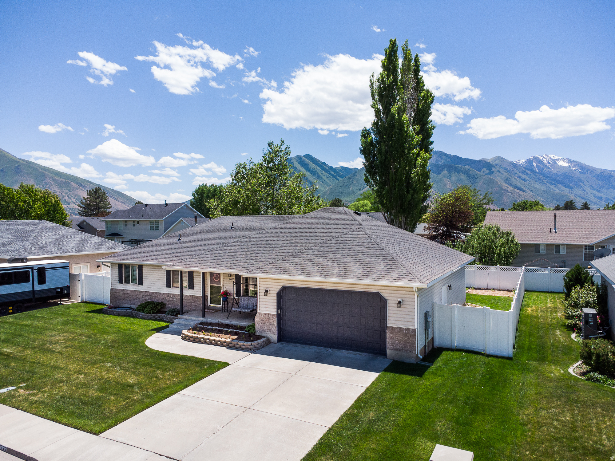MOUNTAIN VIEW ESTATES - Residential