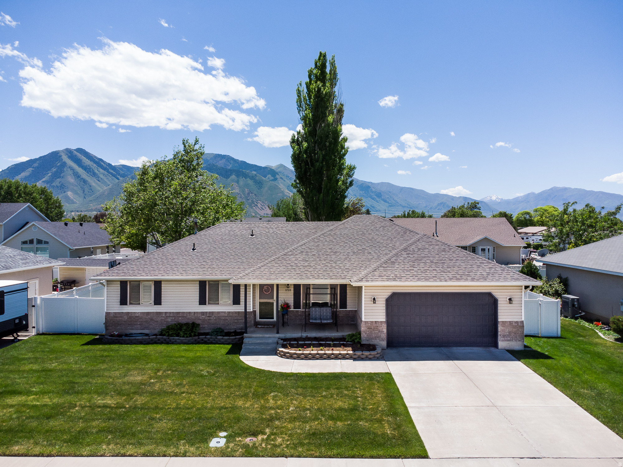 MOUNTAIN VIEW ESTATES - Residential