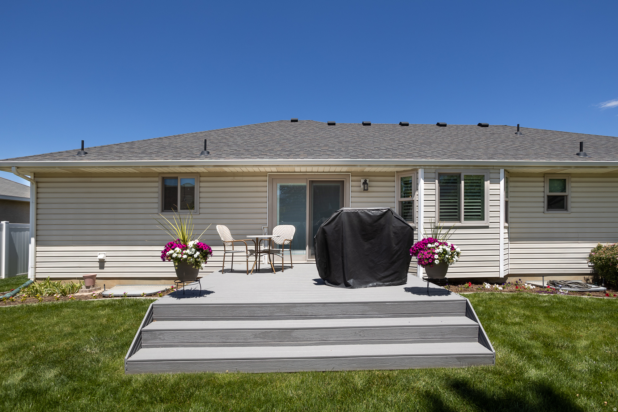 MOUNTAIN VIEW ESTATES - Residential