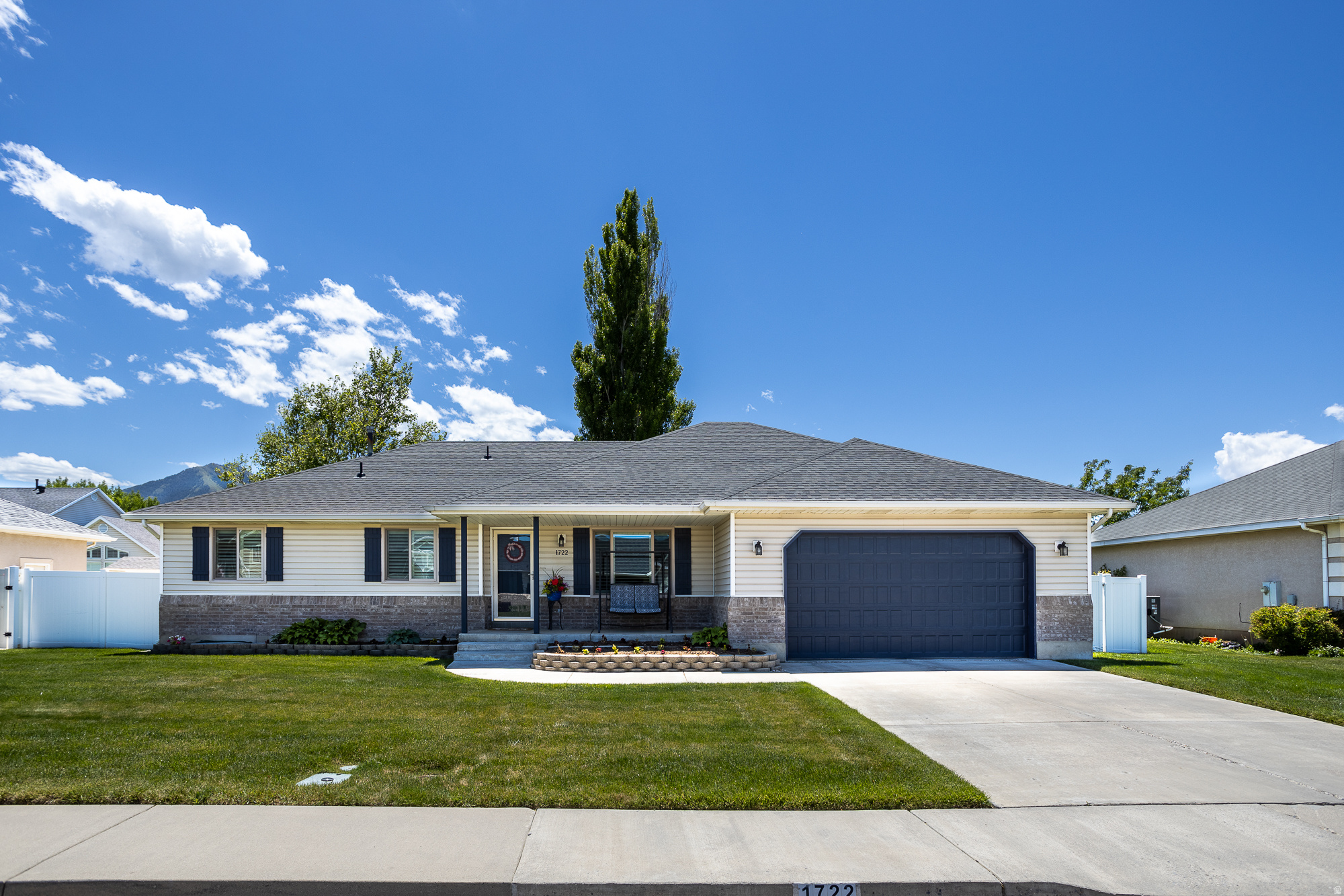 MOUNTAIN VIEW ESTATES - Residential