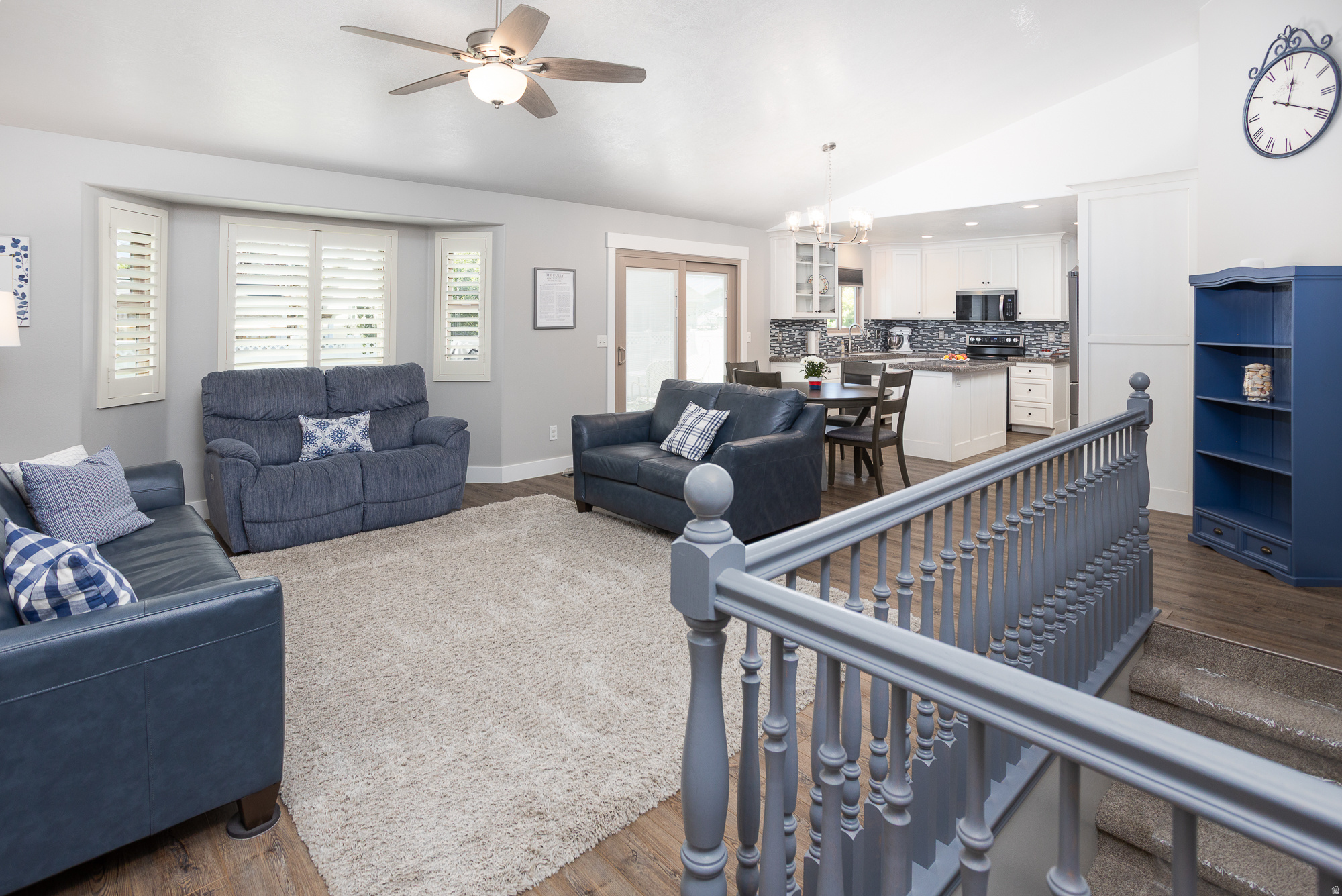 MOUNTAIN VIEW ESTATES - Residential