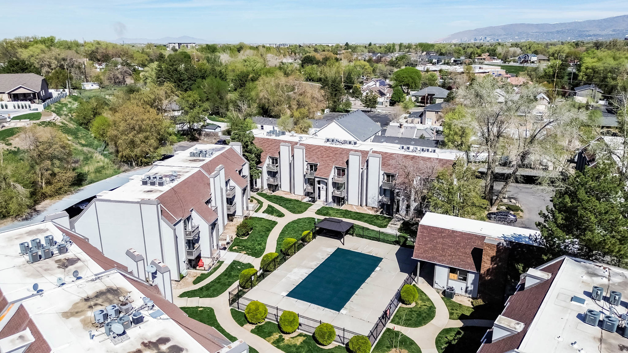 WILLOWBROOK - Residential