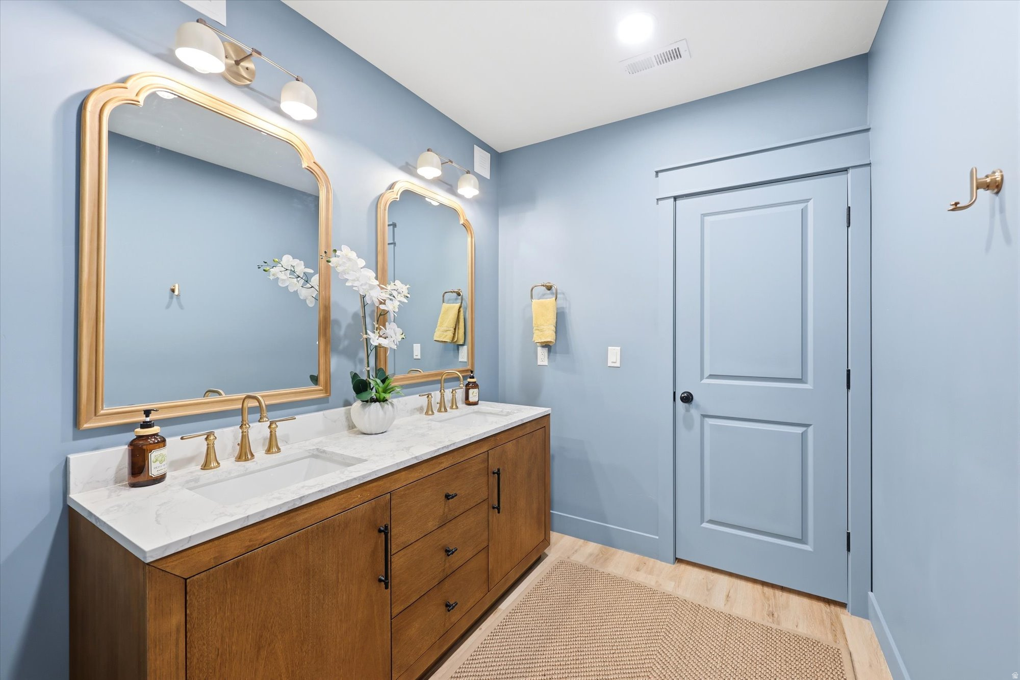 WHITING FARMS - Residential