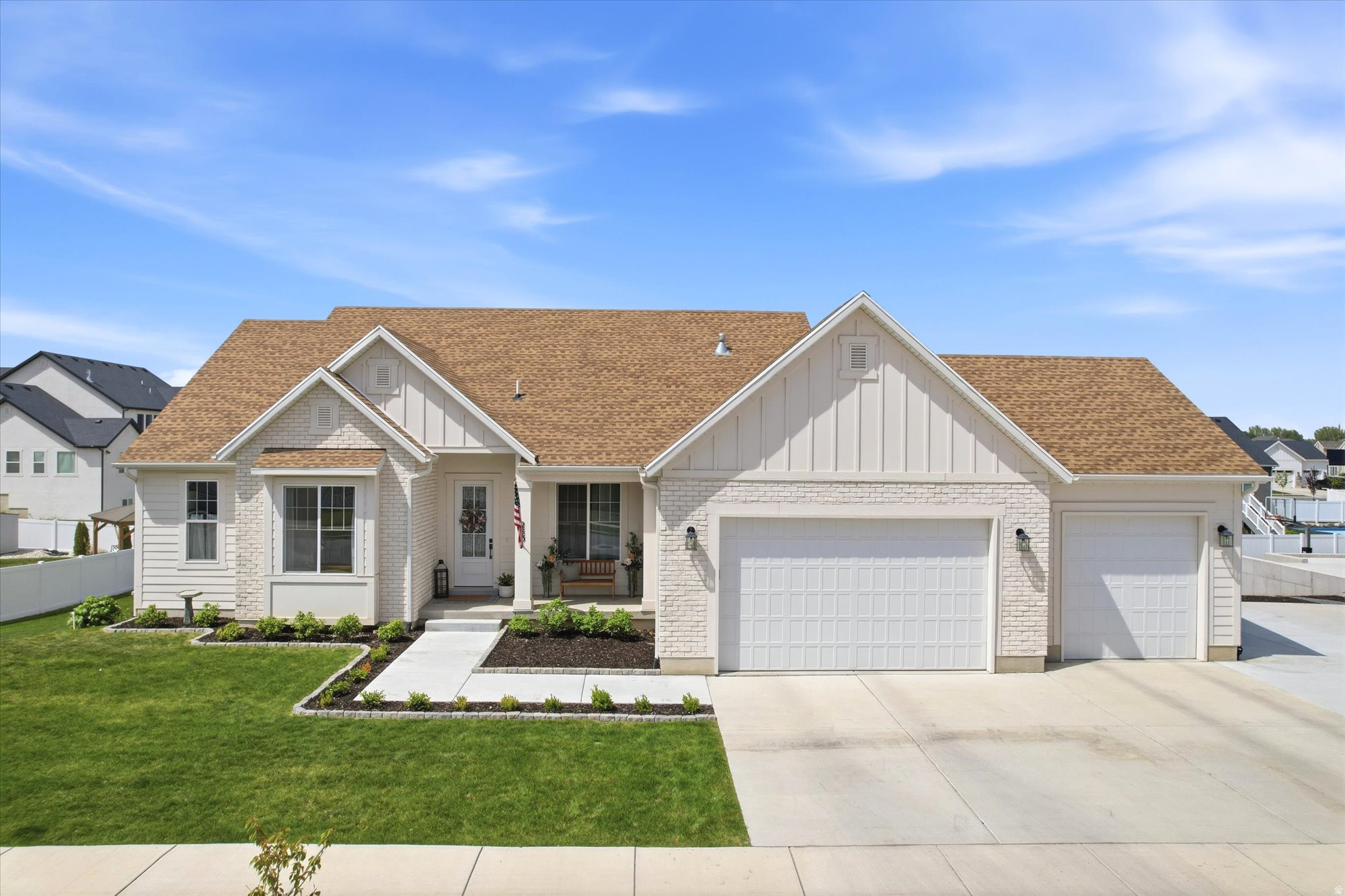 WHITING FARMS - Residential