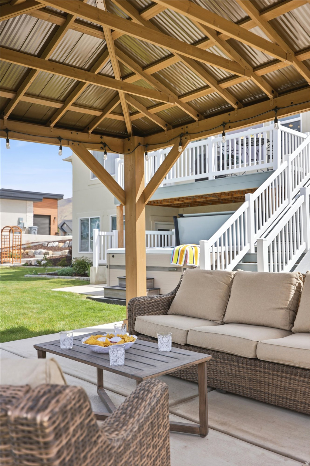 WHITING FARMS - Residential