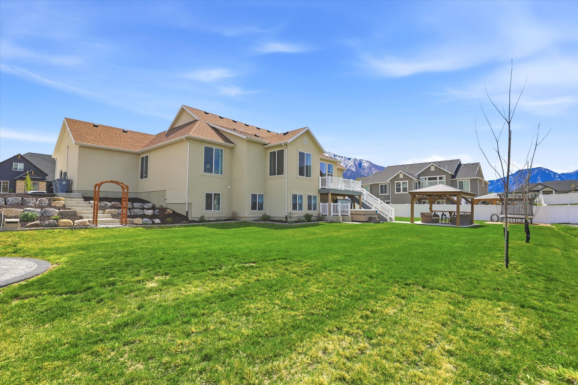 WHITING FARMS - Residential