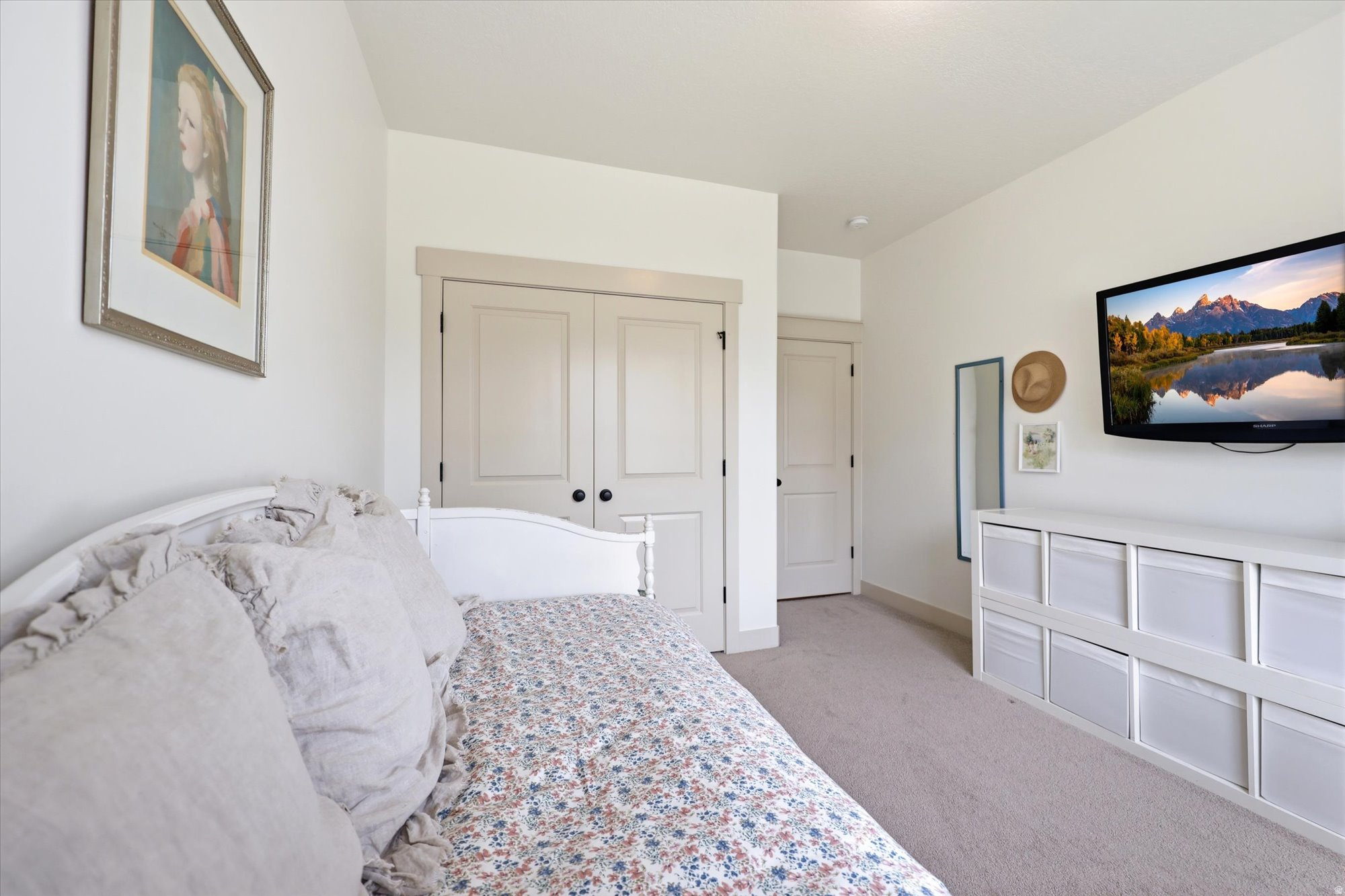 WHITING FARMS - Residential