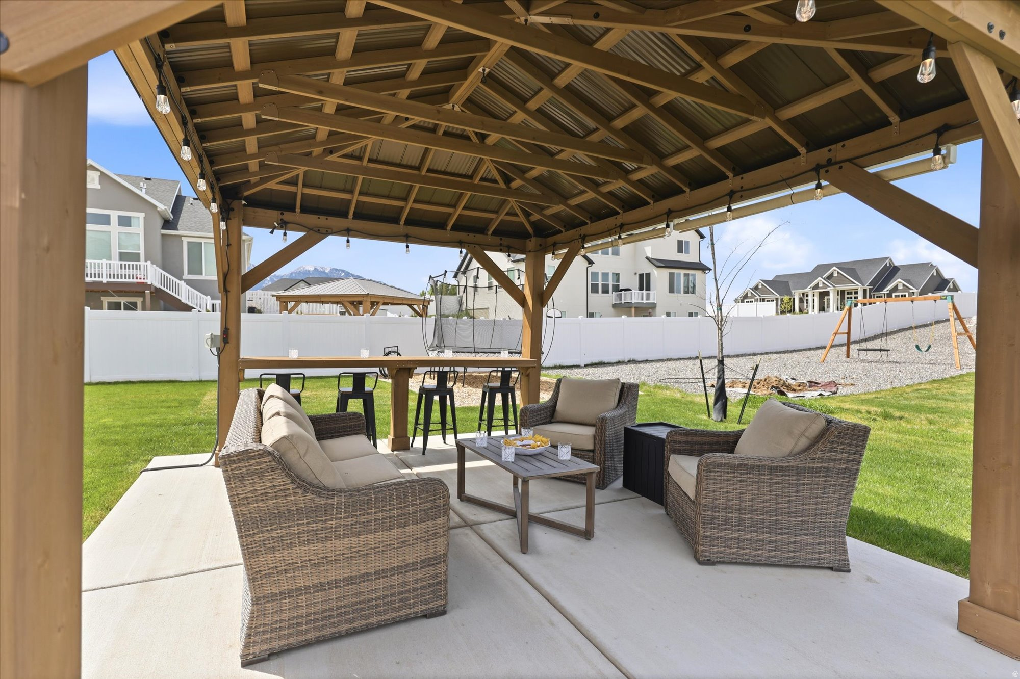 WHITING FARMS - Residential