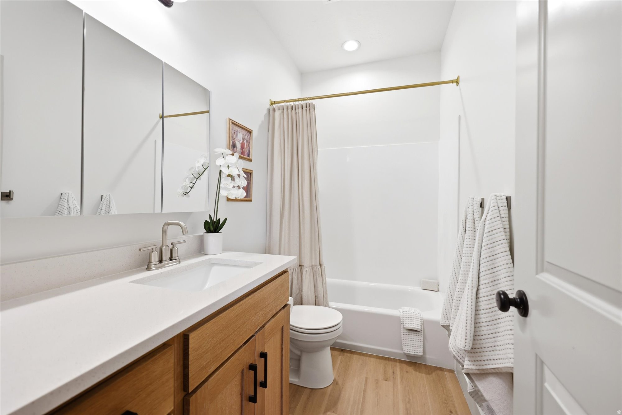 WHITING FARMS - Residential