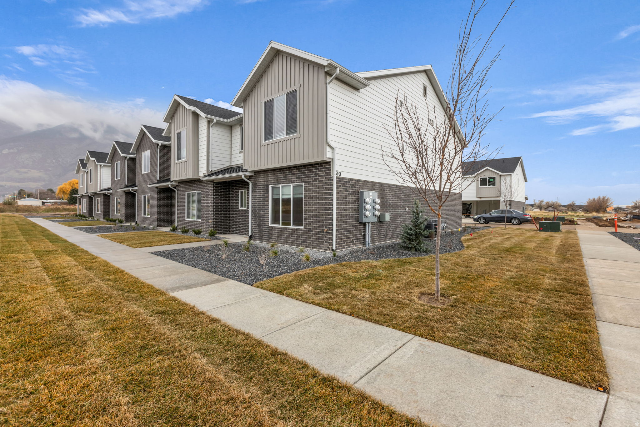 FREEDOM COURT - Residential