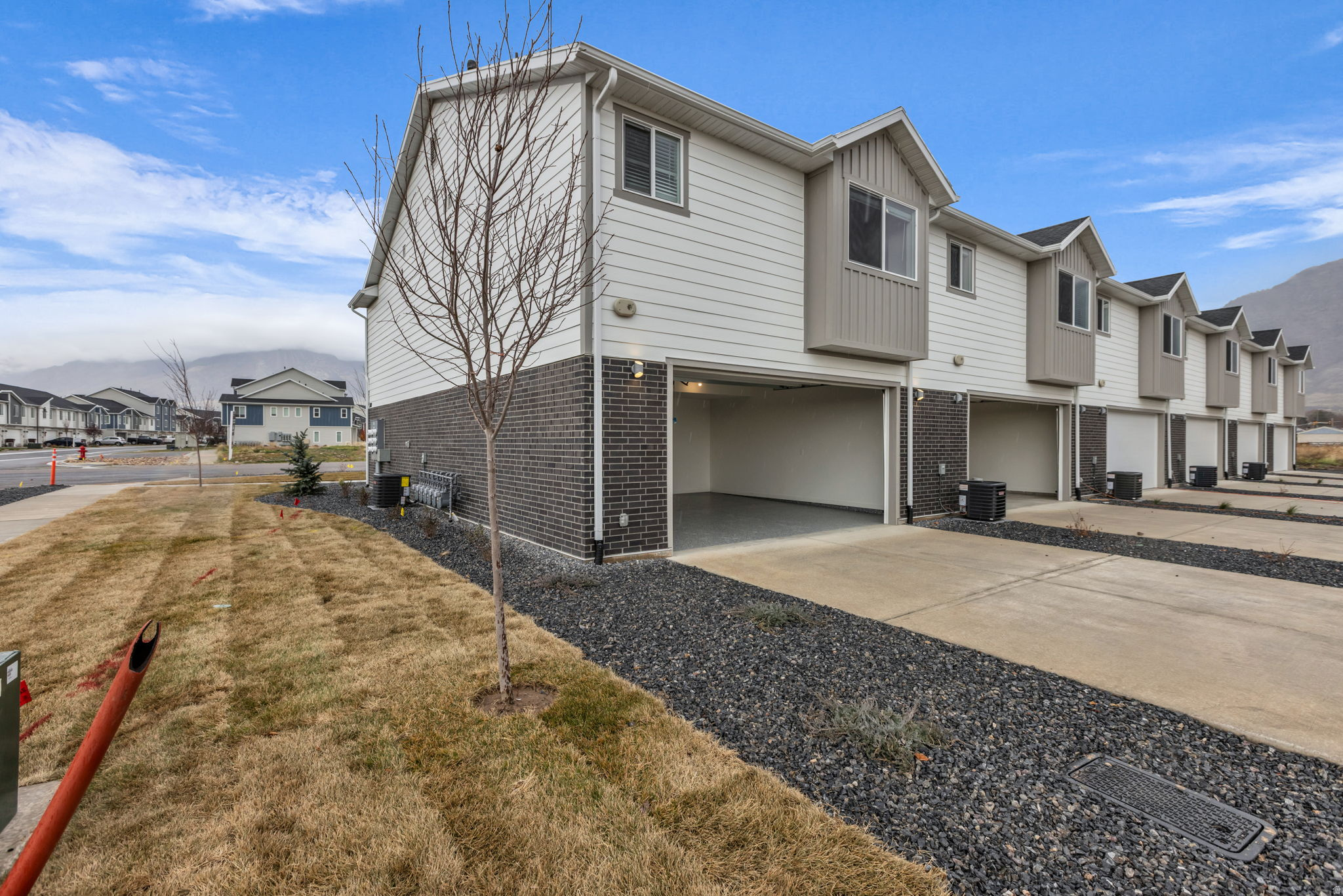 FREEDOM COURT - Residential