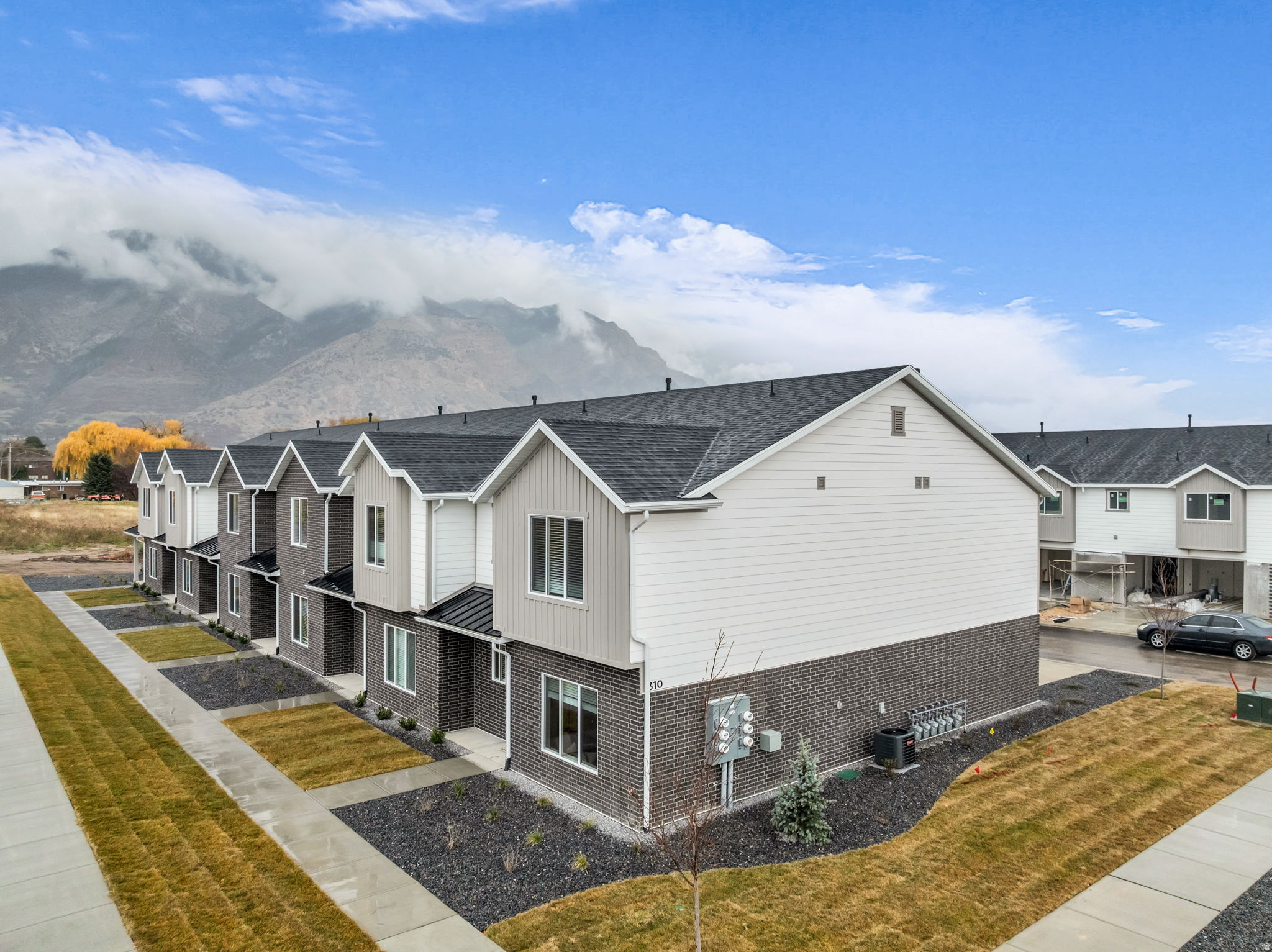 FREEDOM COURT - Residential