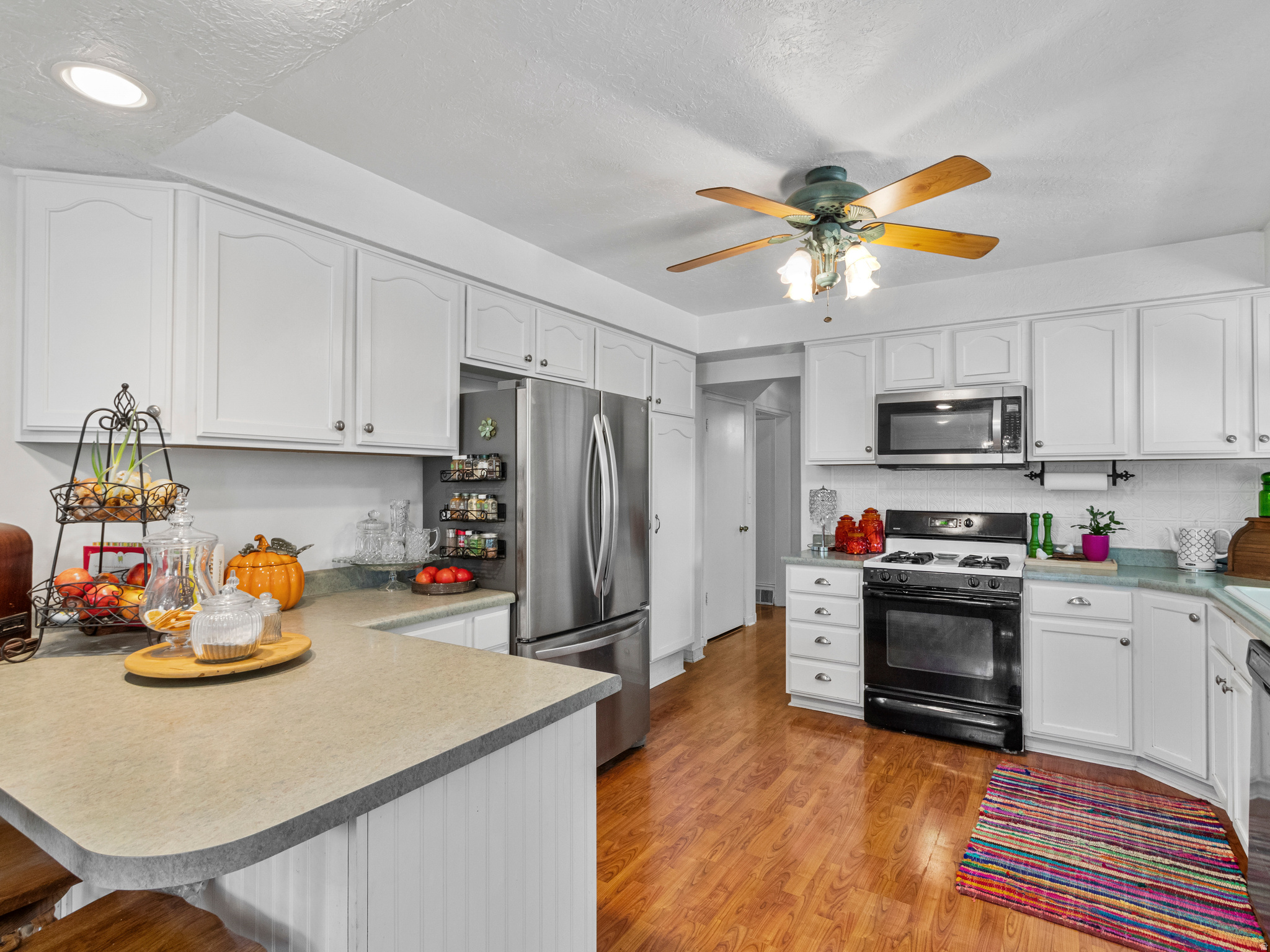 MURRAY HILL GARDENS - Residential