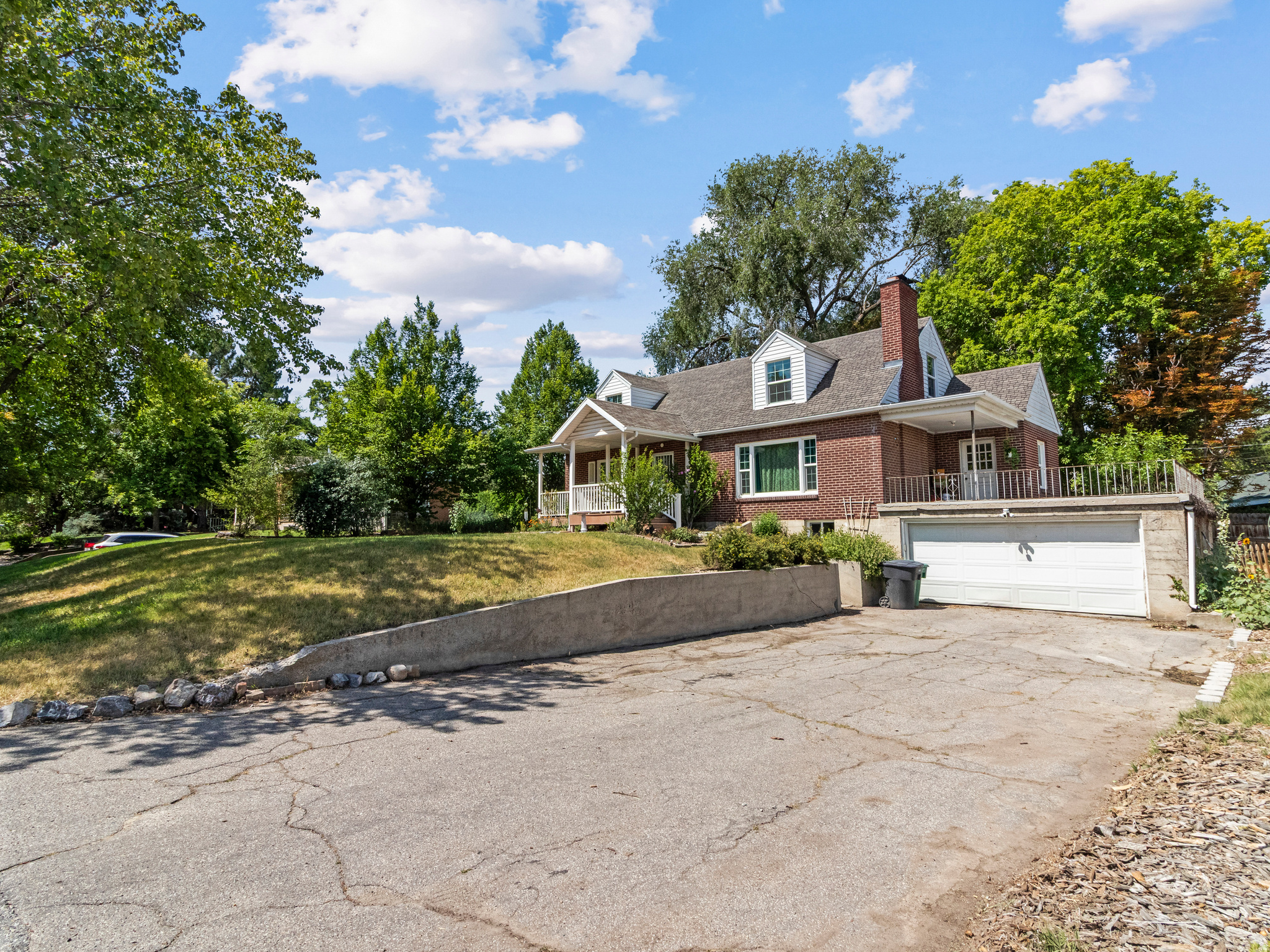 MURRAY HILL GARDENS - Residential